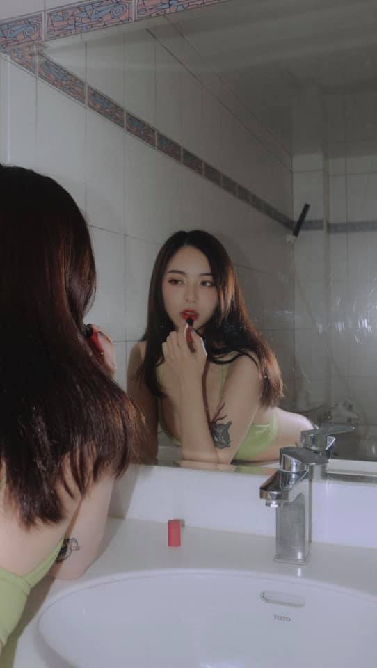 The white beauty artist, Alison.-第1章-图片4