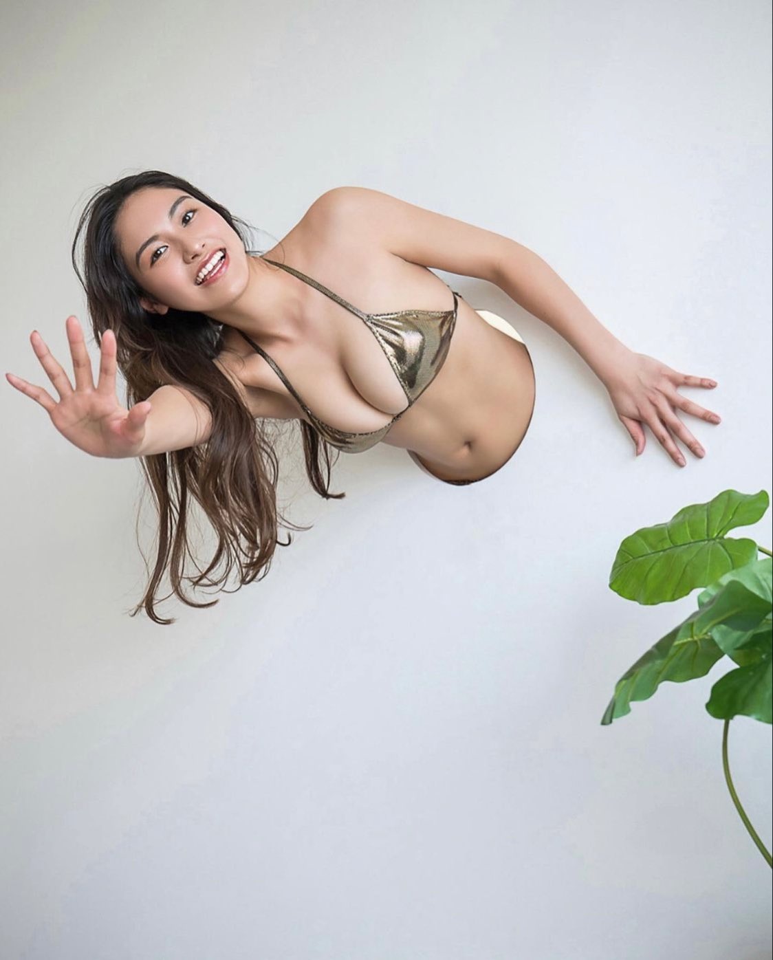 巨乳混血陽光正妹ロサリオ恵奈三角地帶的比基尼曬痕太性感！-第1章-图片10