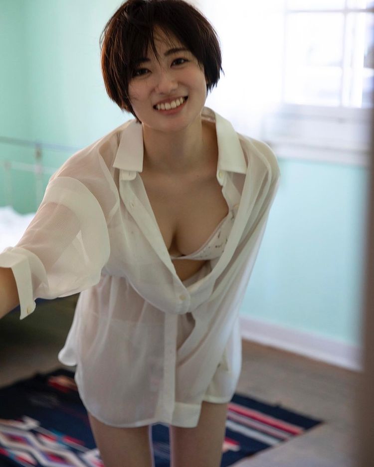 長髮、短髮都迷人！《奧山かずさ》大眼美貌與「最漂亮身體」迷倒眾生！-第1章-图片2