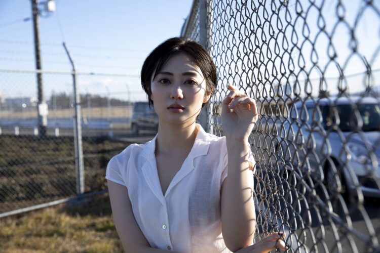 長髮、短髮都迷人！《奧山かずさ》大眼美貌與「最漂亮身體」迷倒眾生！-第1章-图片8