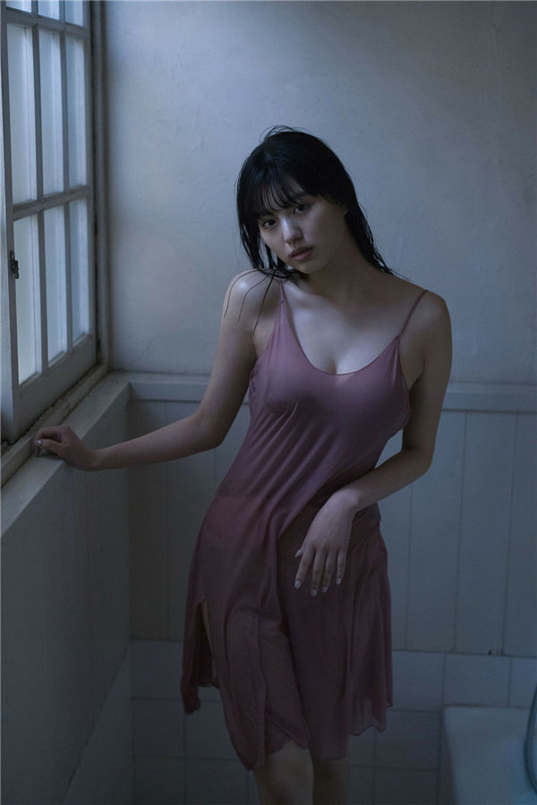 鶴嶋乃愛機器女秘書「伊茲」擁有好身材！慵懶微冷豔讓人難忘！-第1章-图片6