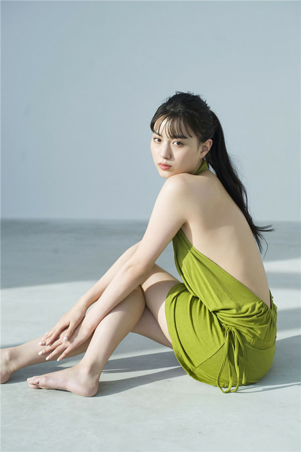 鶴嶋乃愛機器女秘書「伊茲」擁有好身材！慵懶微冷豔讓人難忘！-第1章-图片36