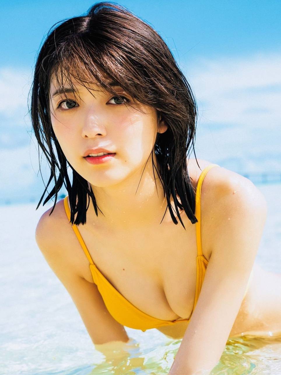 首本寫真集帶出青梅竹馬性感姿態工藤美櫻-第1章-图片8
