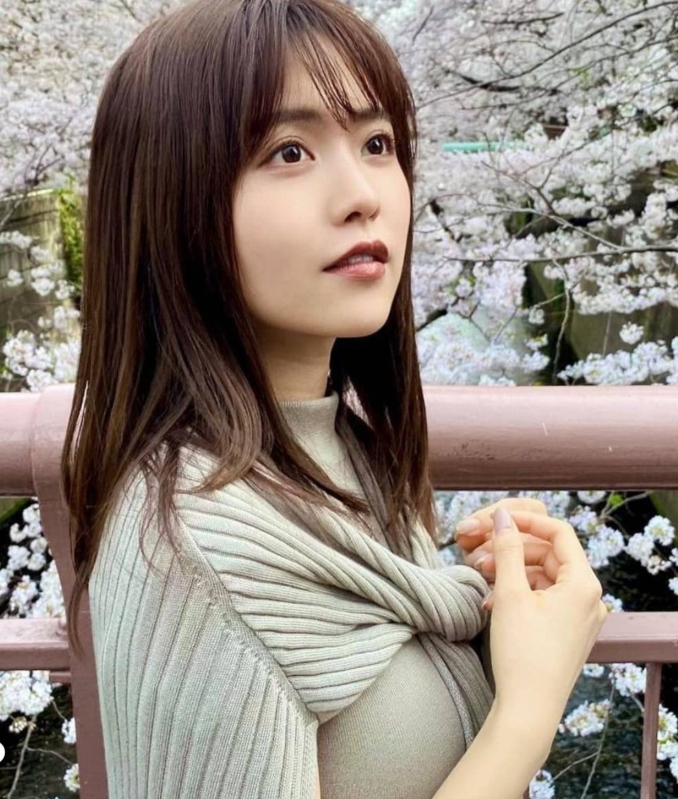 清澈的眼眸以及吹彈可破的白皙皮膚讓人深深吸引新田幸香-第1章-图片9