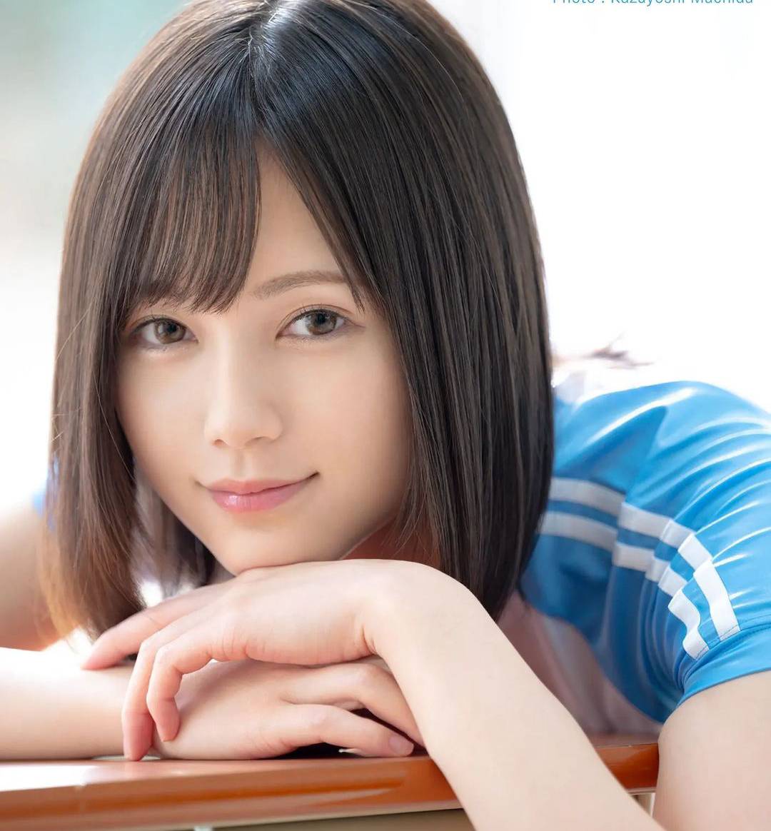 生得白淨有「1000%透明感」的美譽涼森玲夢-第1章-图片4