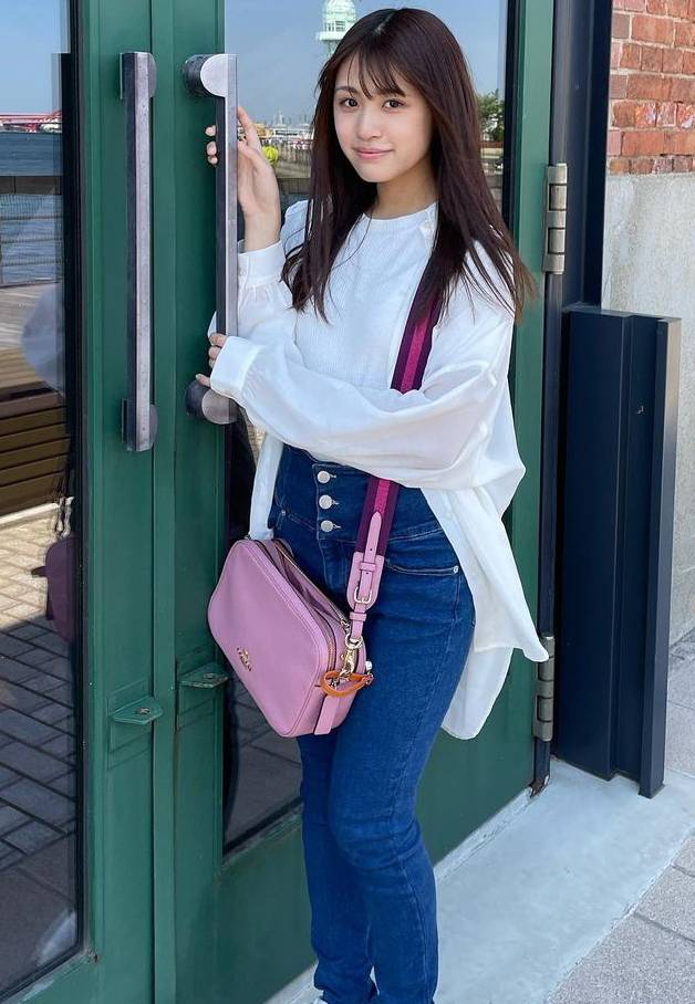 甜美外型精緻五官中川美音-第1章-图片1