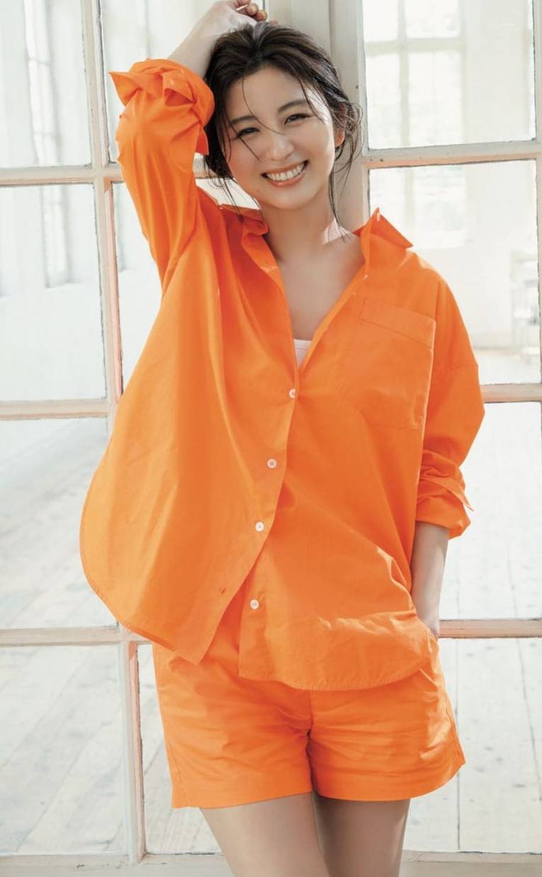 朝日電視台體育主播宇賀夏美-第1章-图片9