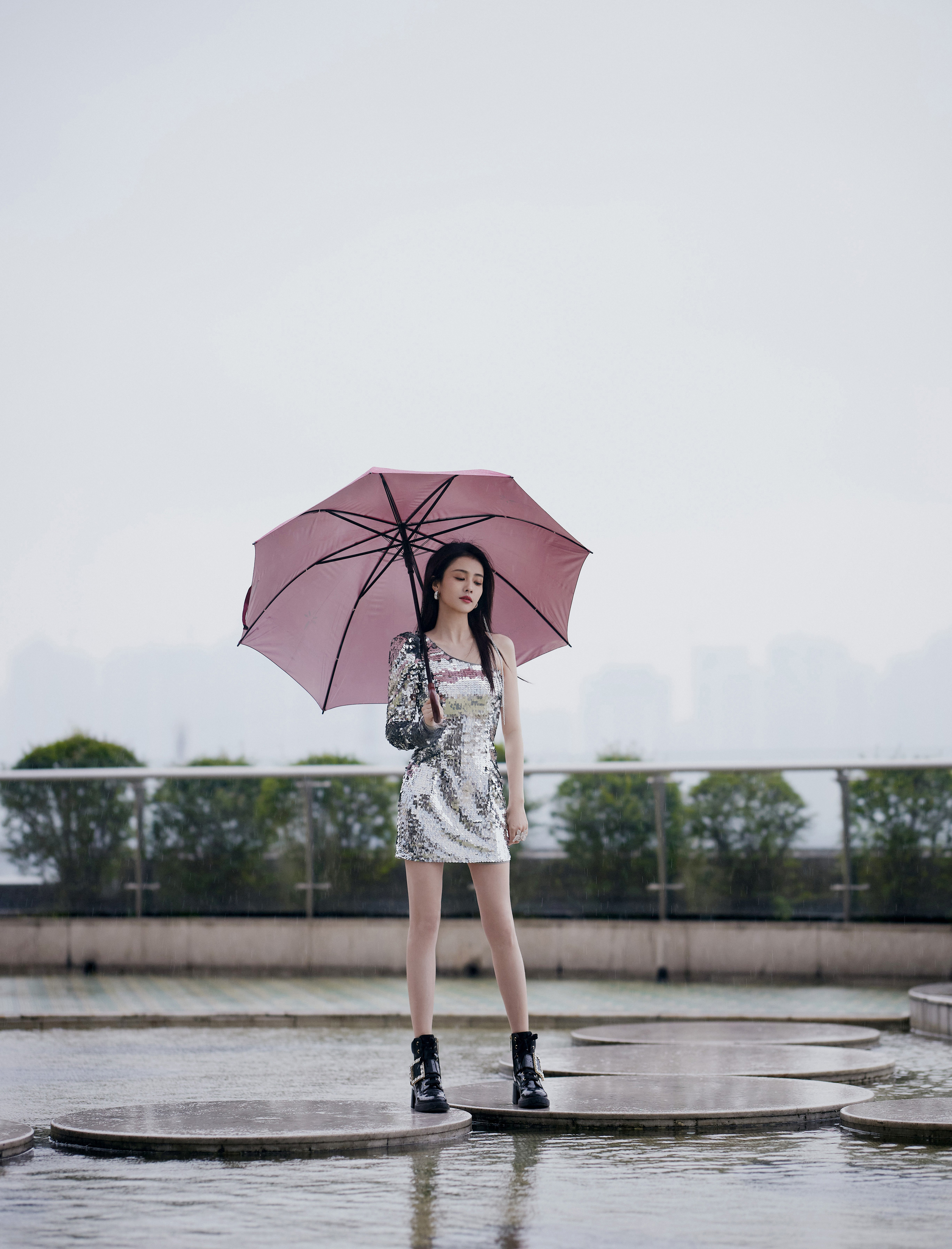 一襲亮銀綴薄紗—白鹿 [高清套圖]-第1章-图片10