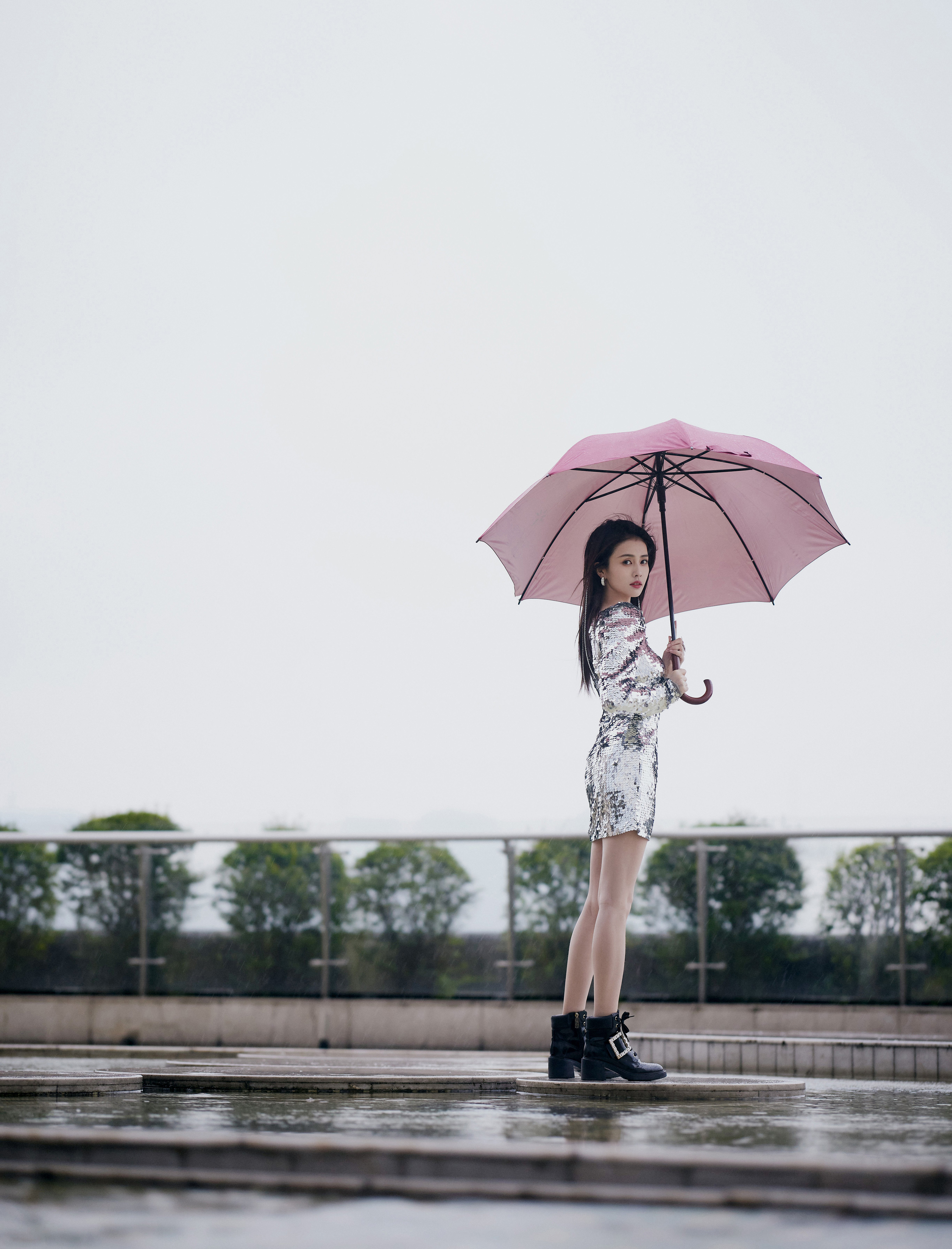 一襲亮銀綴薄紗—白鹿 [高清套圖]-第1章-图片11