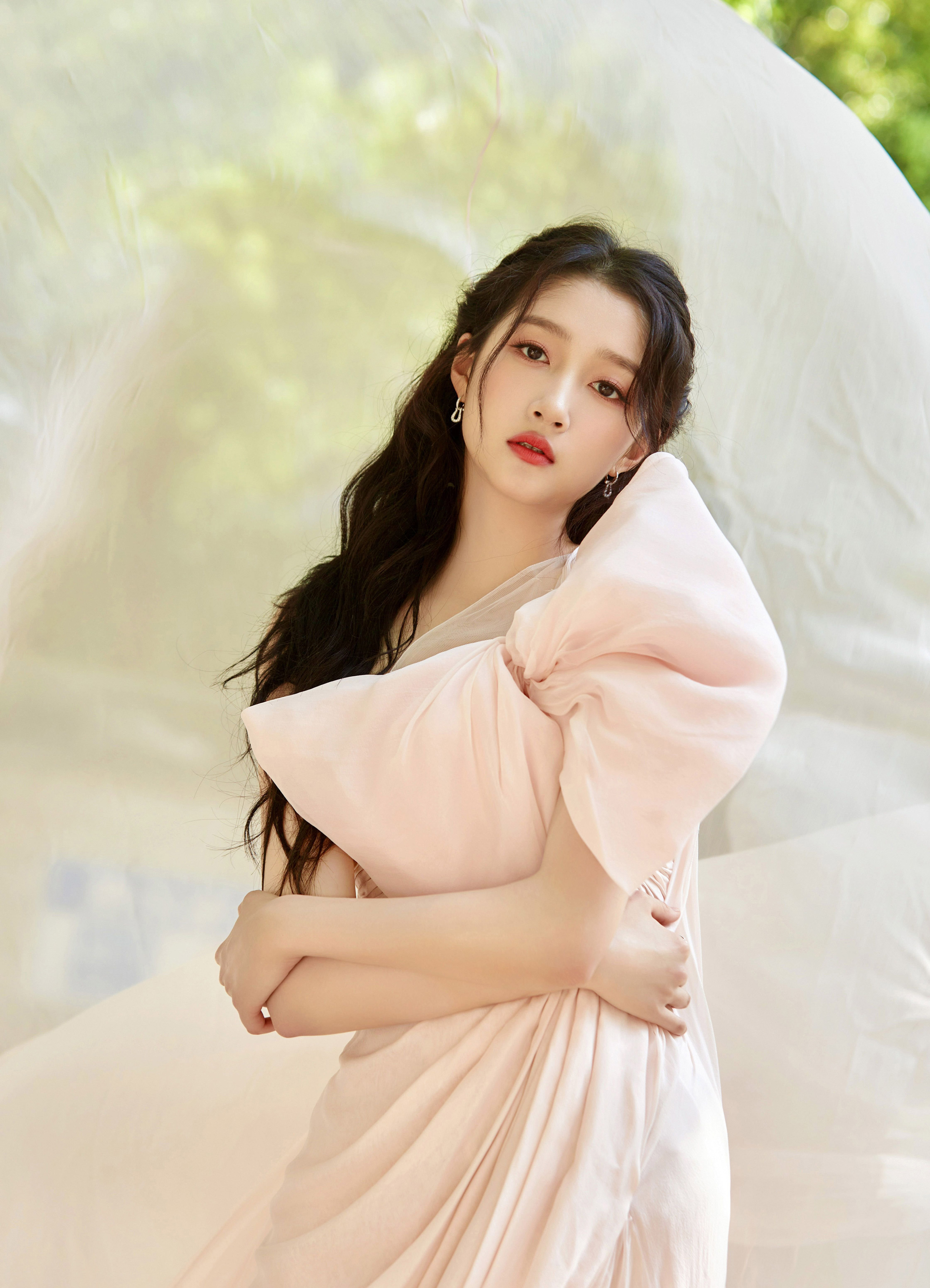 更勝容顏應美腿—關曉彤[高清套圖]-第1章-图片12