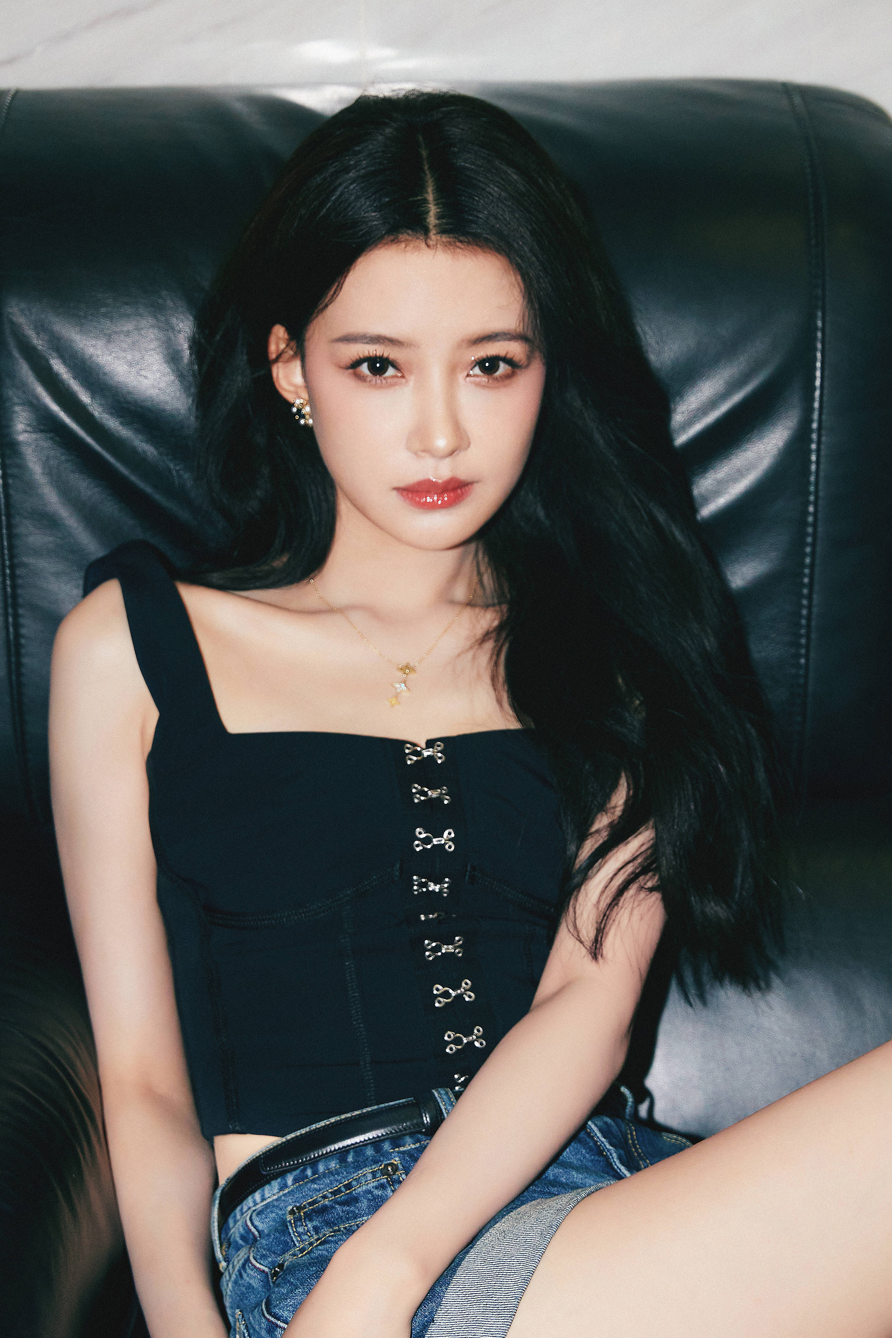 牛仔短褲俏佳人—孫怡[高清套圖]-第1章-图片1