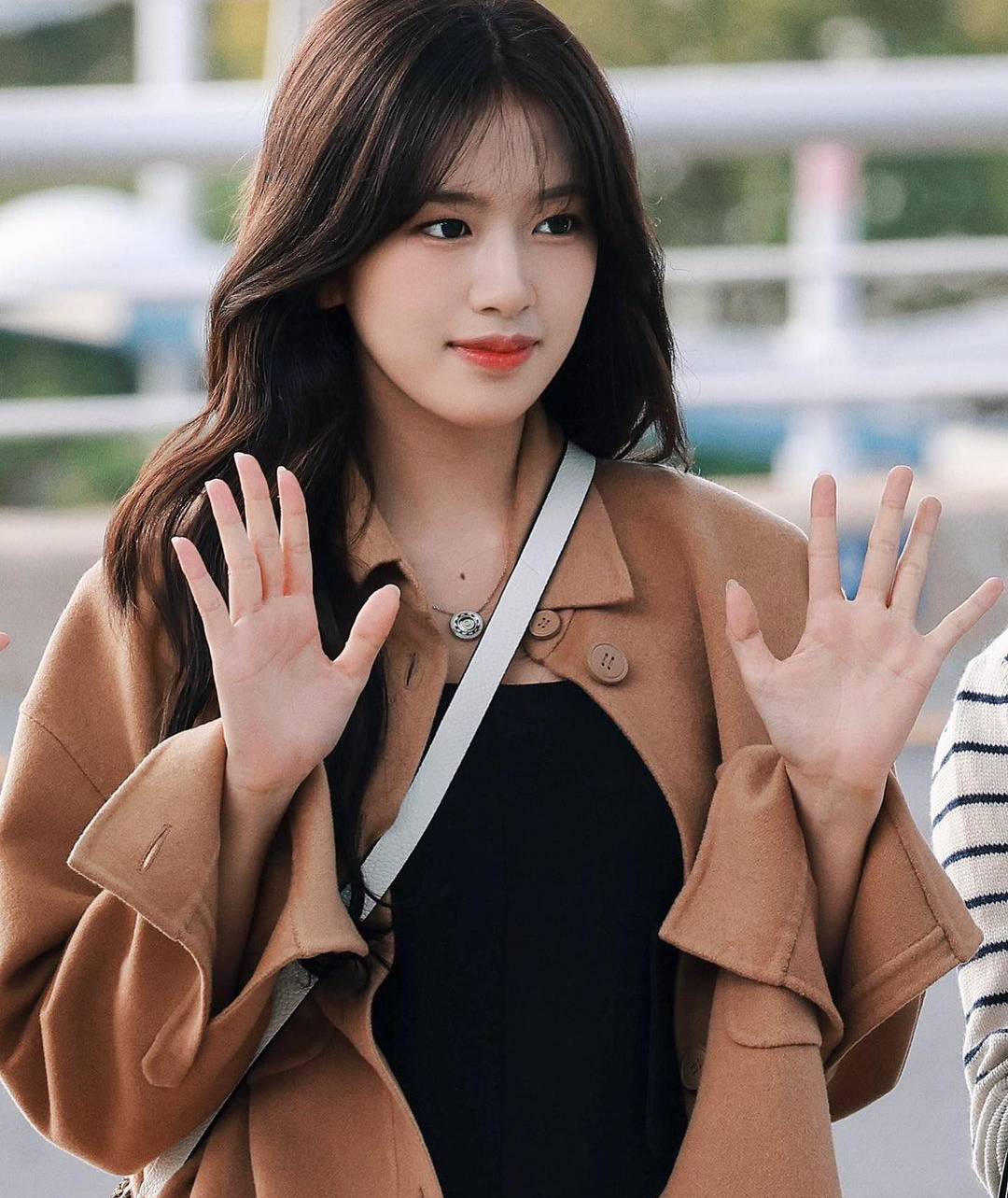 又帥又美，新生代有演員臉的女愛豆安俞真-第1章-图片6