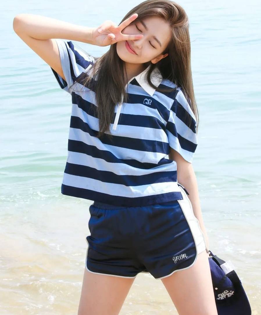 又帥又美，新生代有演員臉的女愛豆安俞真-第1章-图片8