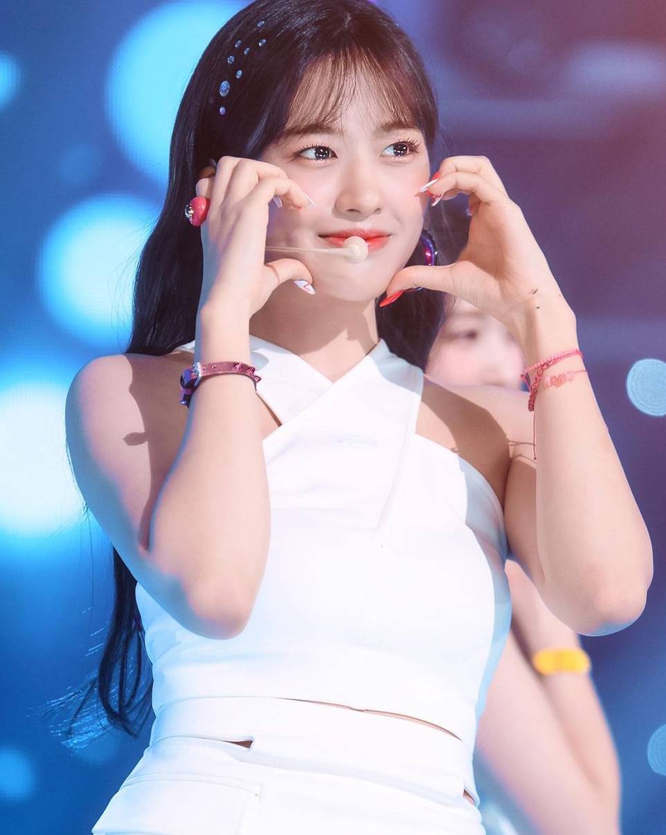 又帥又美，新生代有演員臉的女愛豆安俞真-第1章-图片9