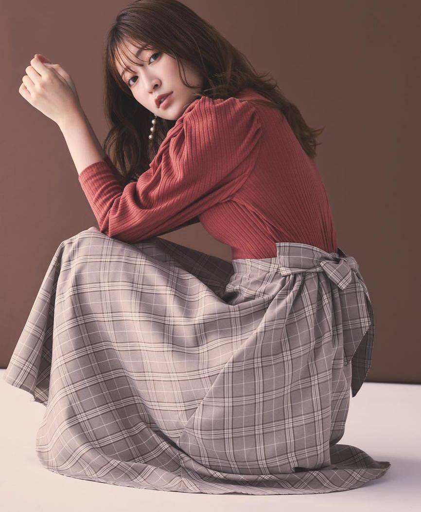 女子偶像團體時尚雜誌《Ray》專屬模特兒吉田朱里-第1章-图片2