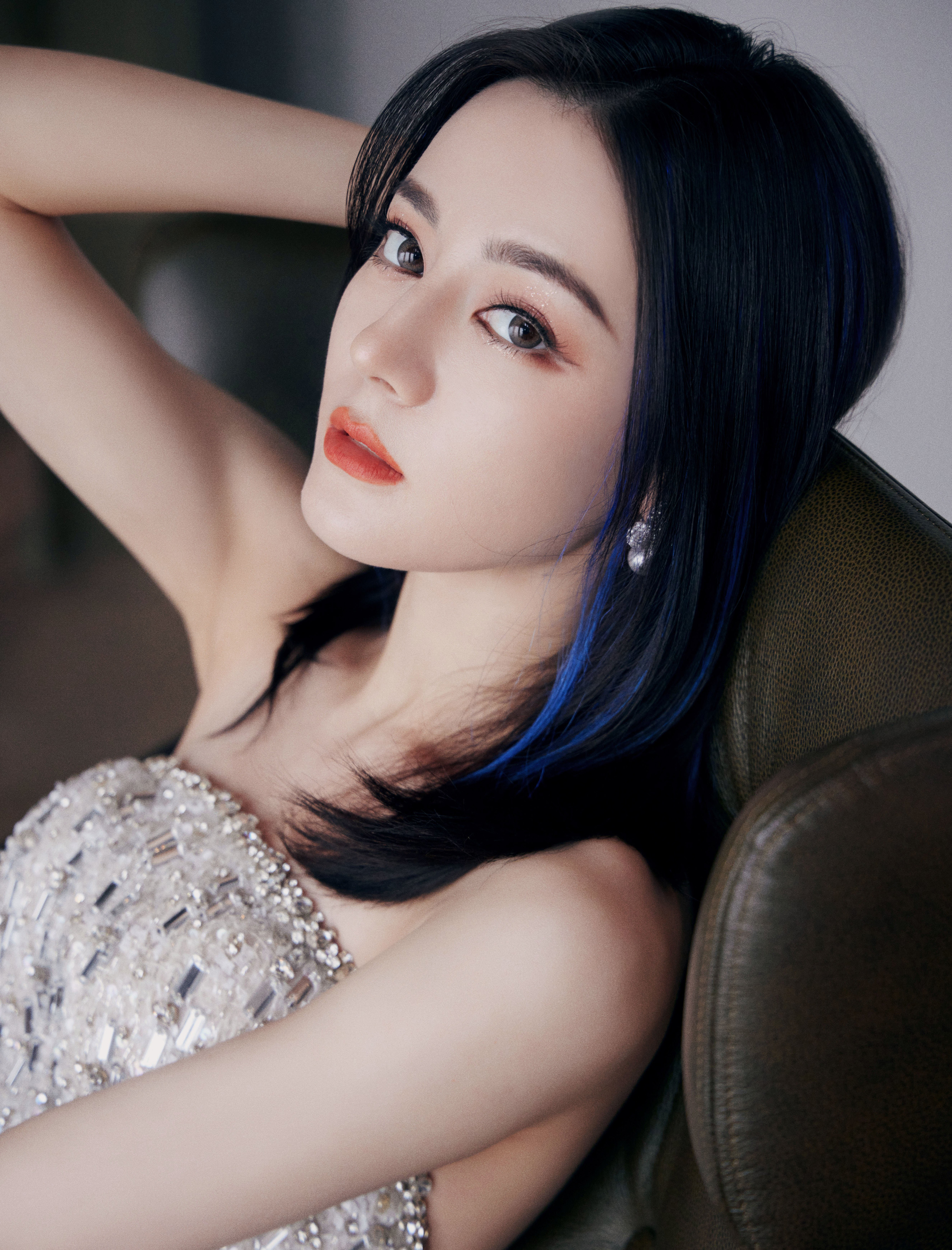 抹胸露背裝—迪麗熱巴[高清套圖]-第1章-图片1