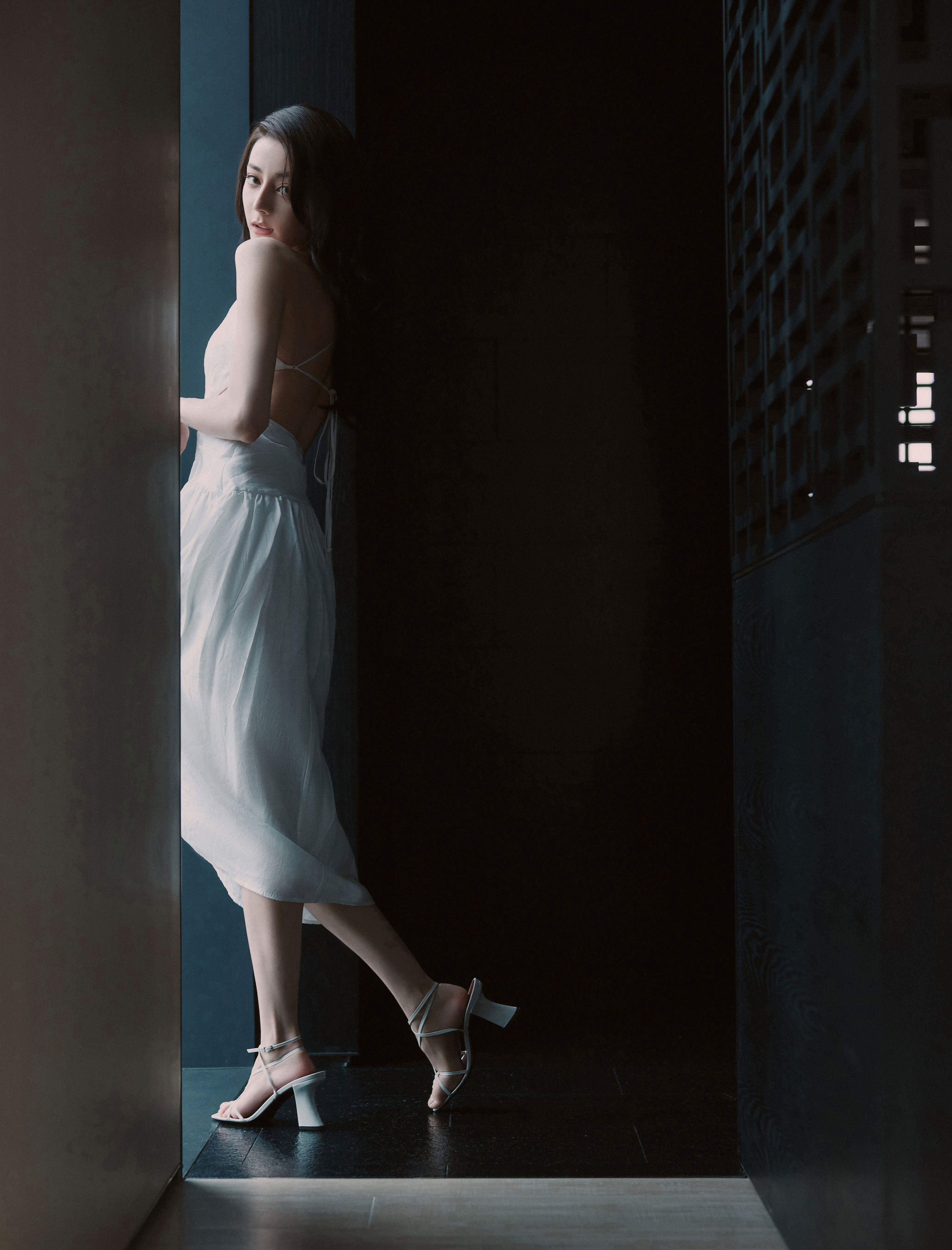 抹胸露背裝—迪麗熱巴[高清套圖]-第1章-图片14