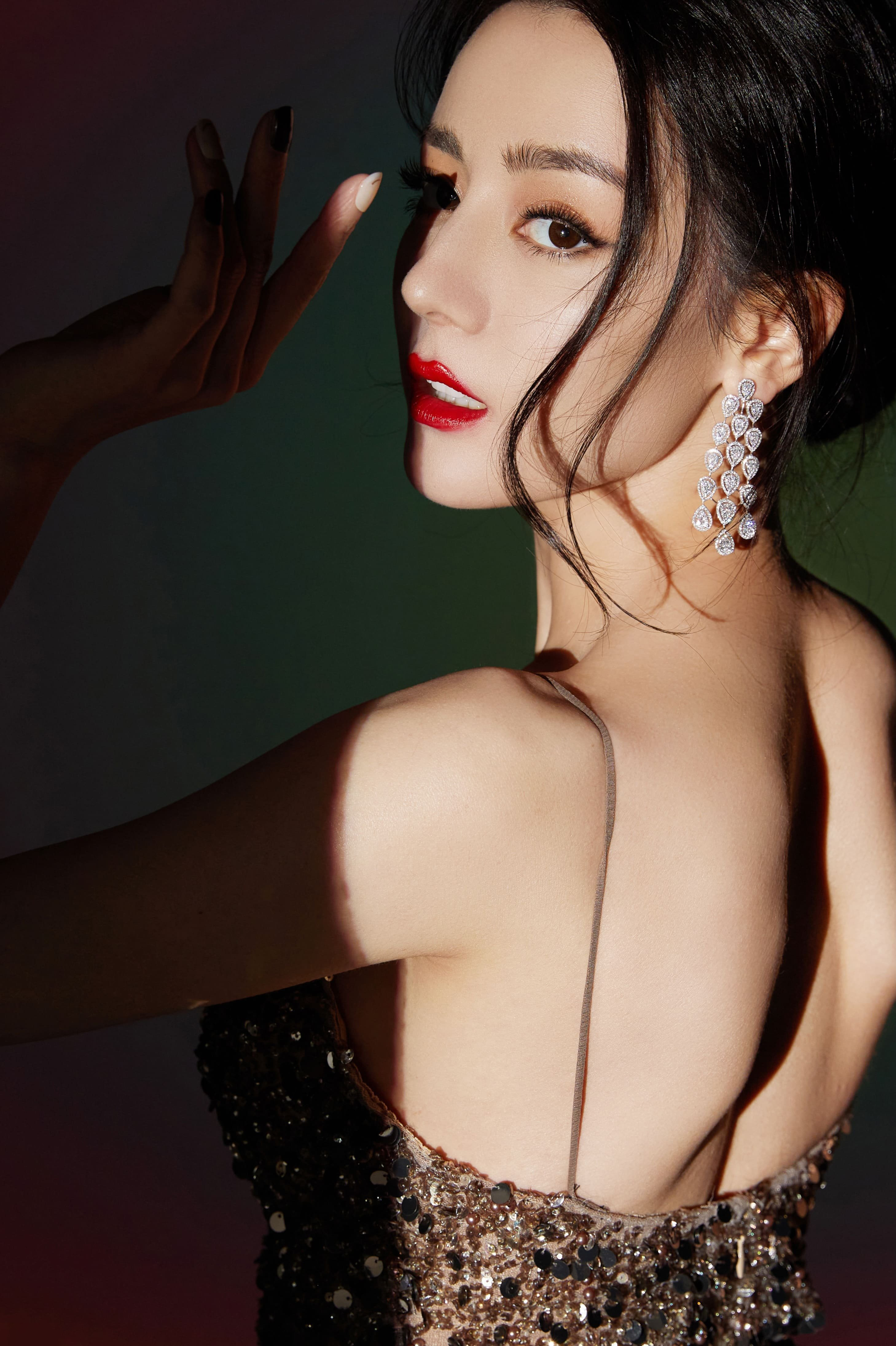 低胸晚宴服—迪麗熱巴[高清套圖]-第1章-图片5