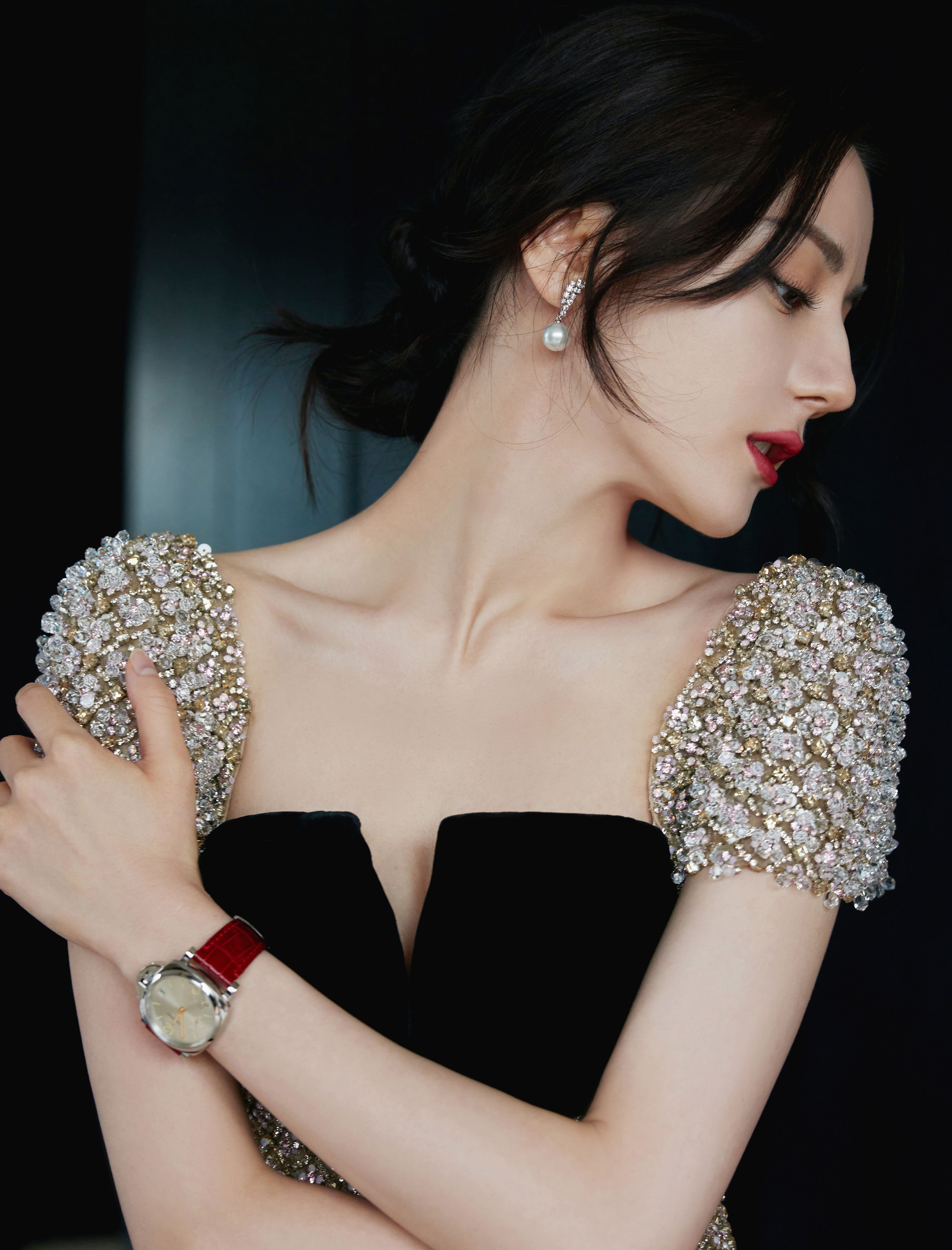 低胸晚宴服—迪麗熱巴[高清套圖]-第1章-图片16