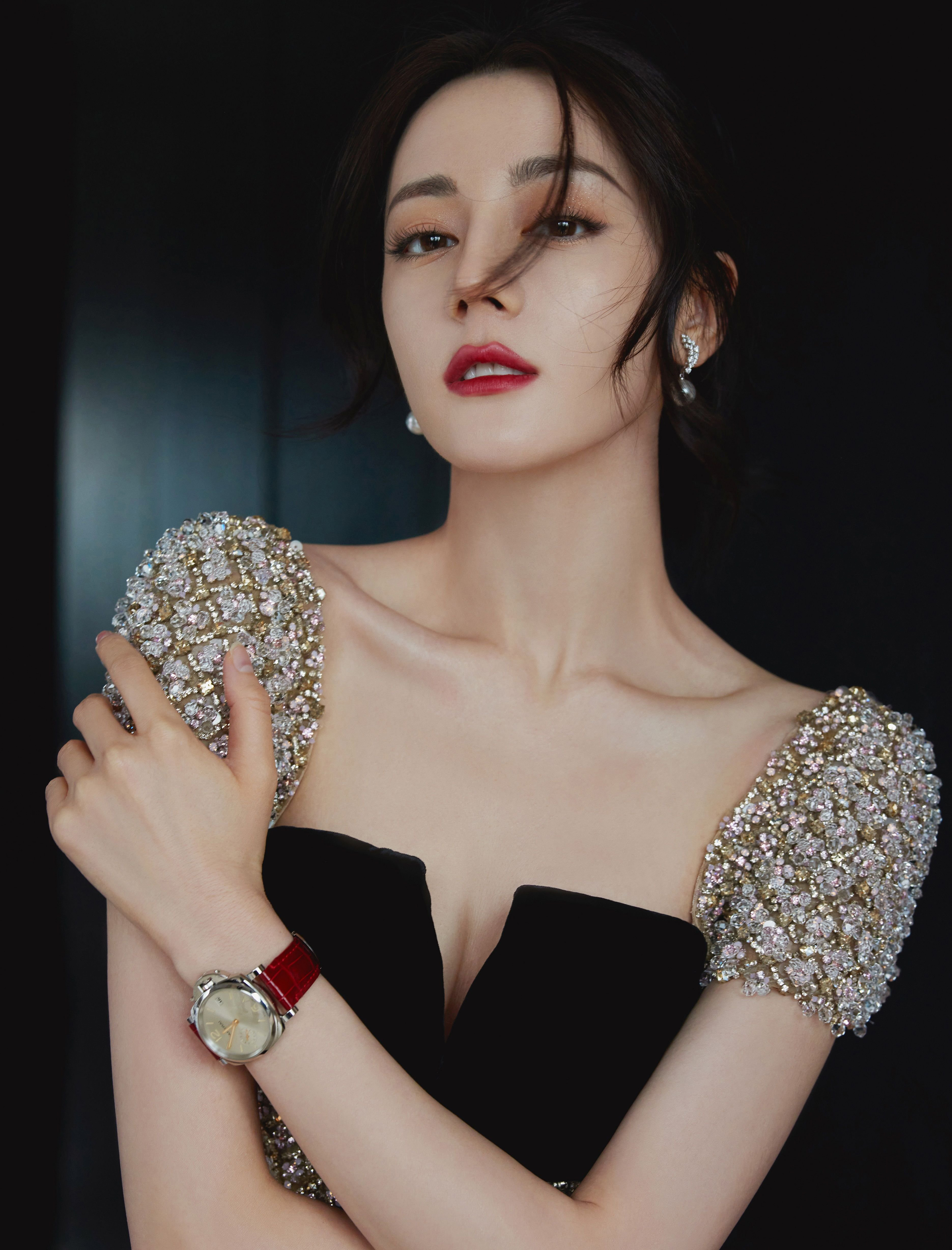 低胸晚宴服—迪麗熱巴[高清套圖]-第1章-图片17