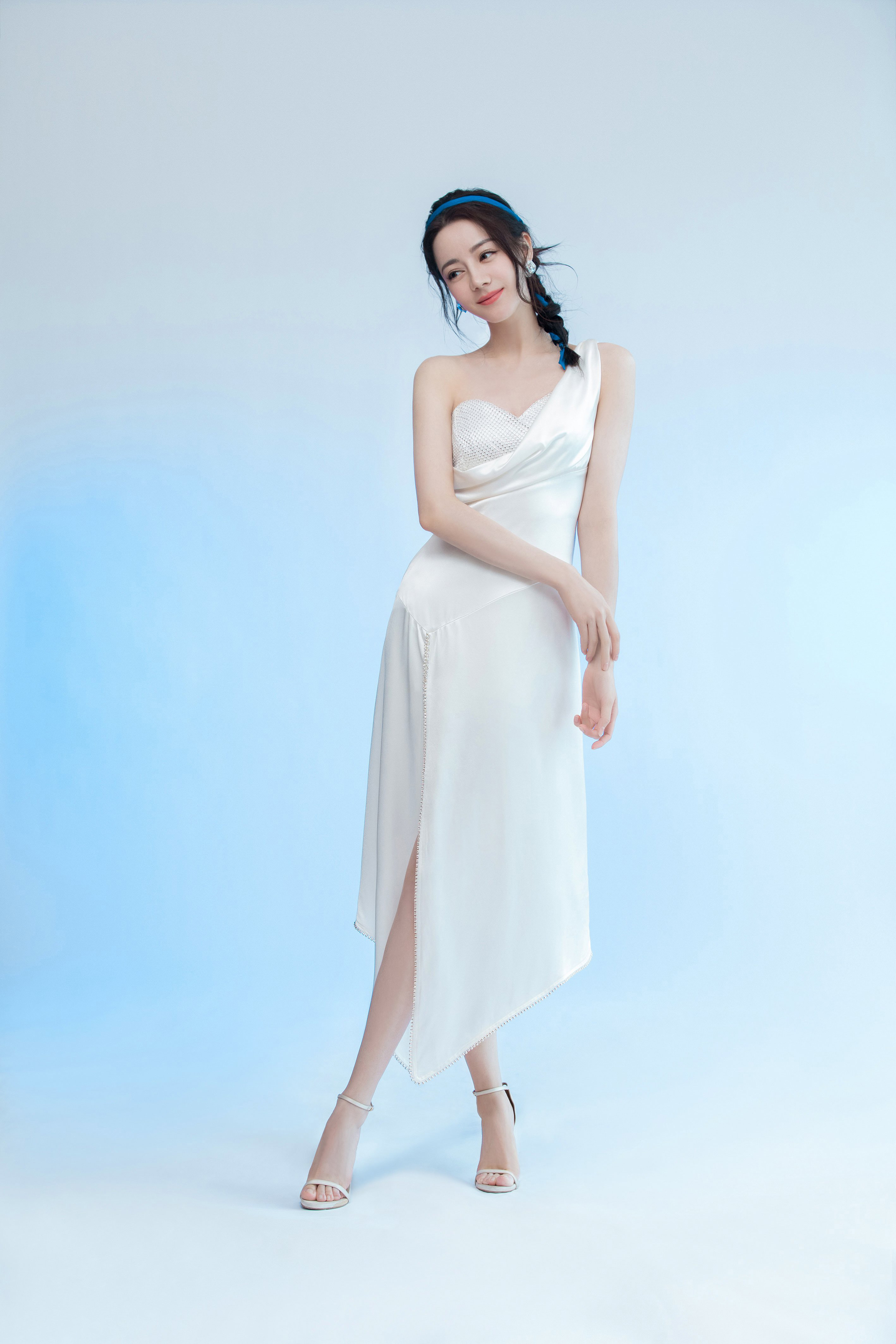 素白意純潔—迪麗熱巴[高清套圖]-第1章-图片18