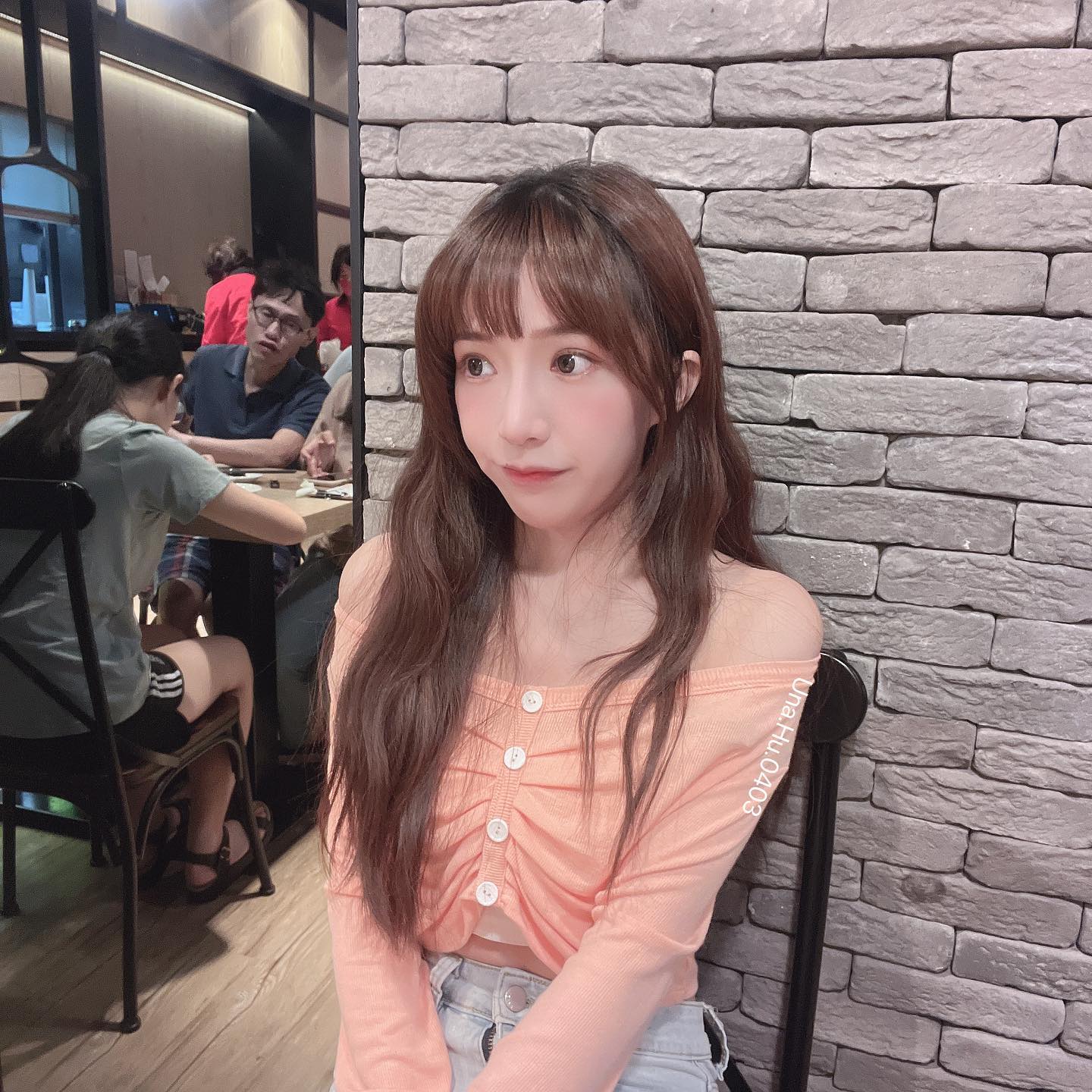The sweet and charming temperament of the clean and fresh sister