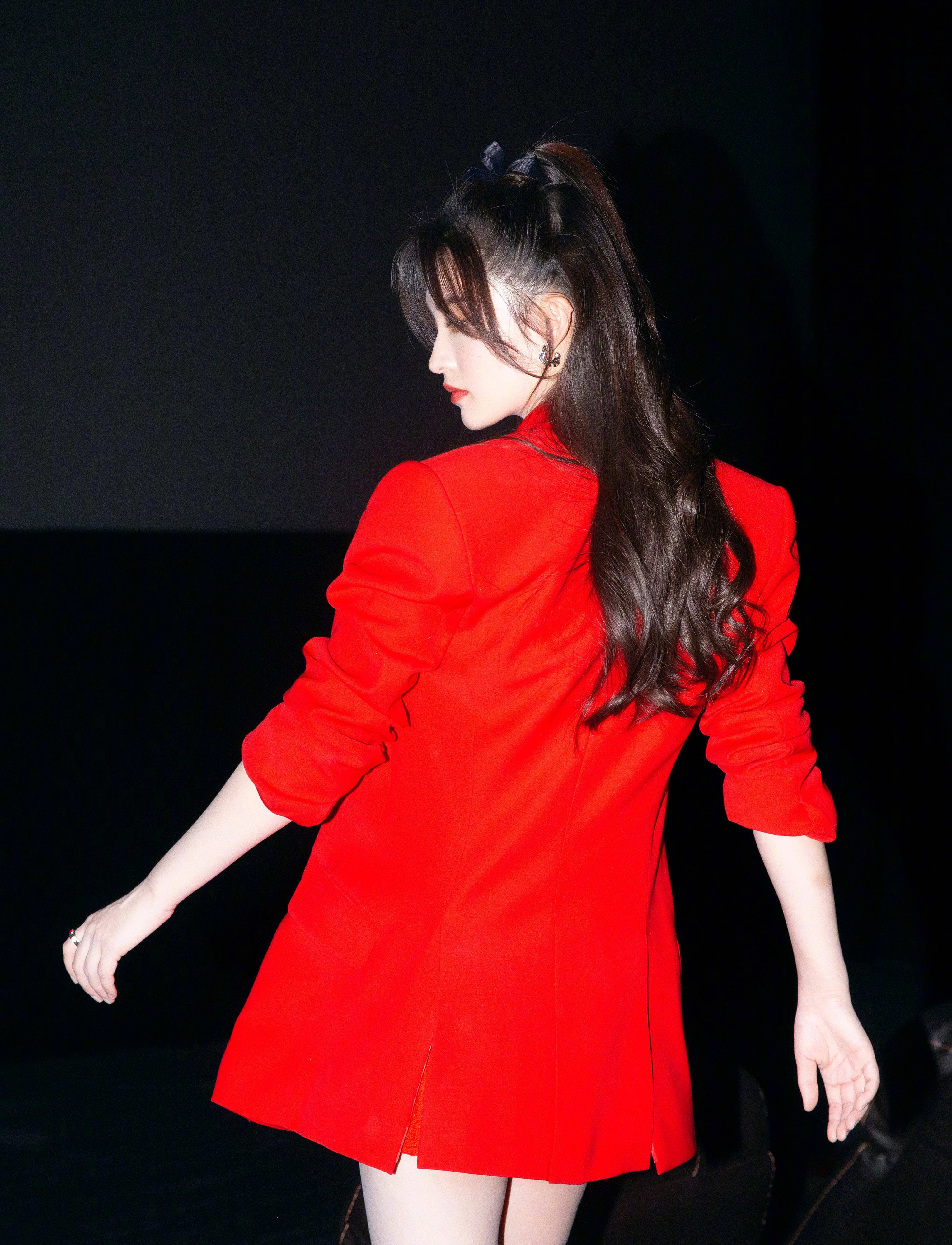 朱顏紅衫高馬尾—李沁[高清套圖]-第1章-图片18