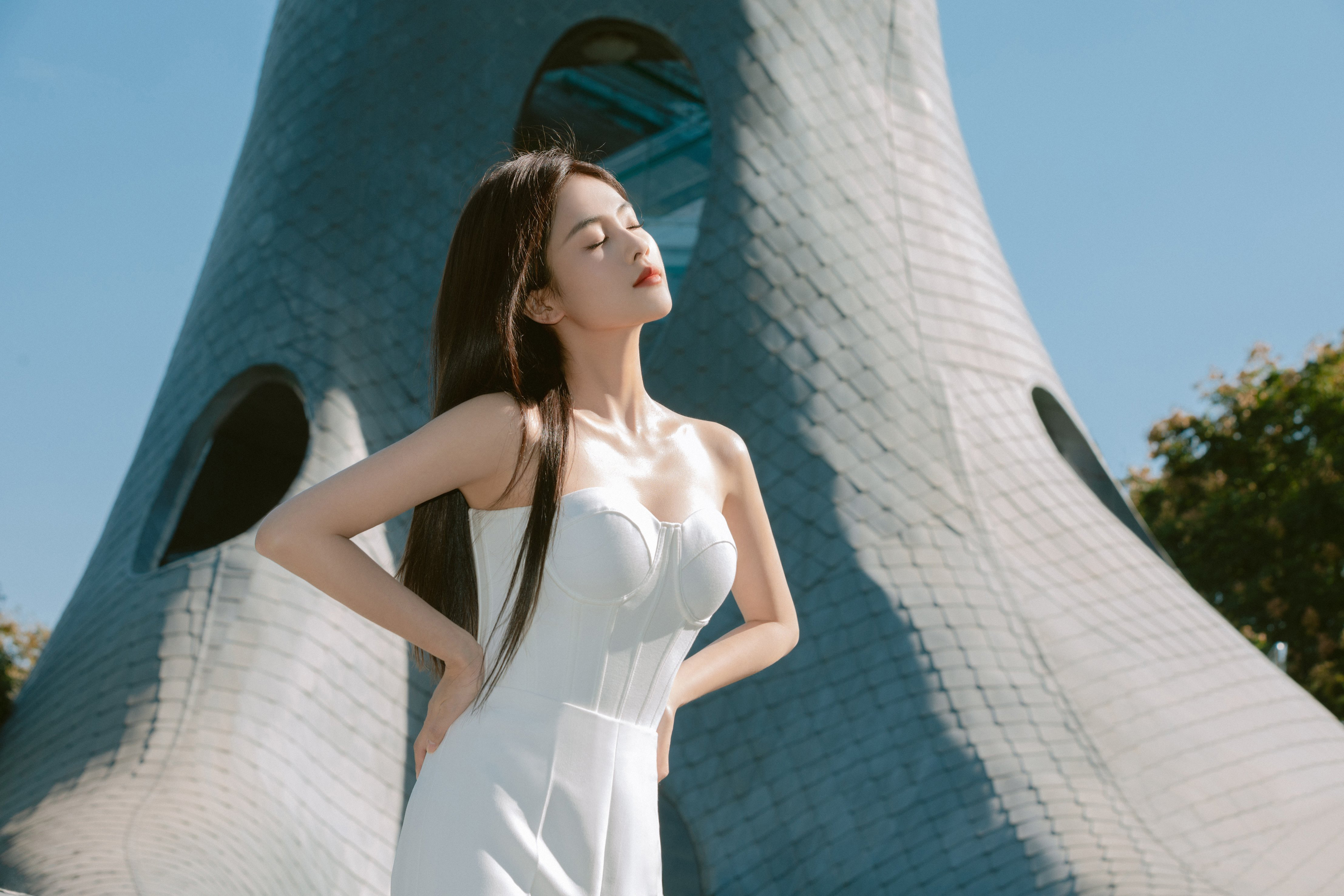 香肩小露沐晨曦—白鹿 [高清套圖]-第1章-图片3