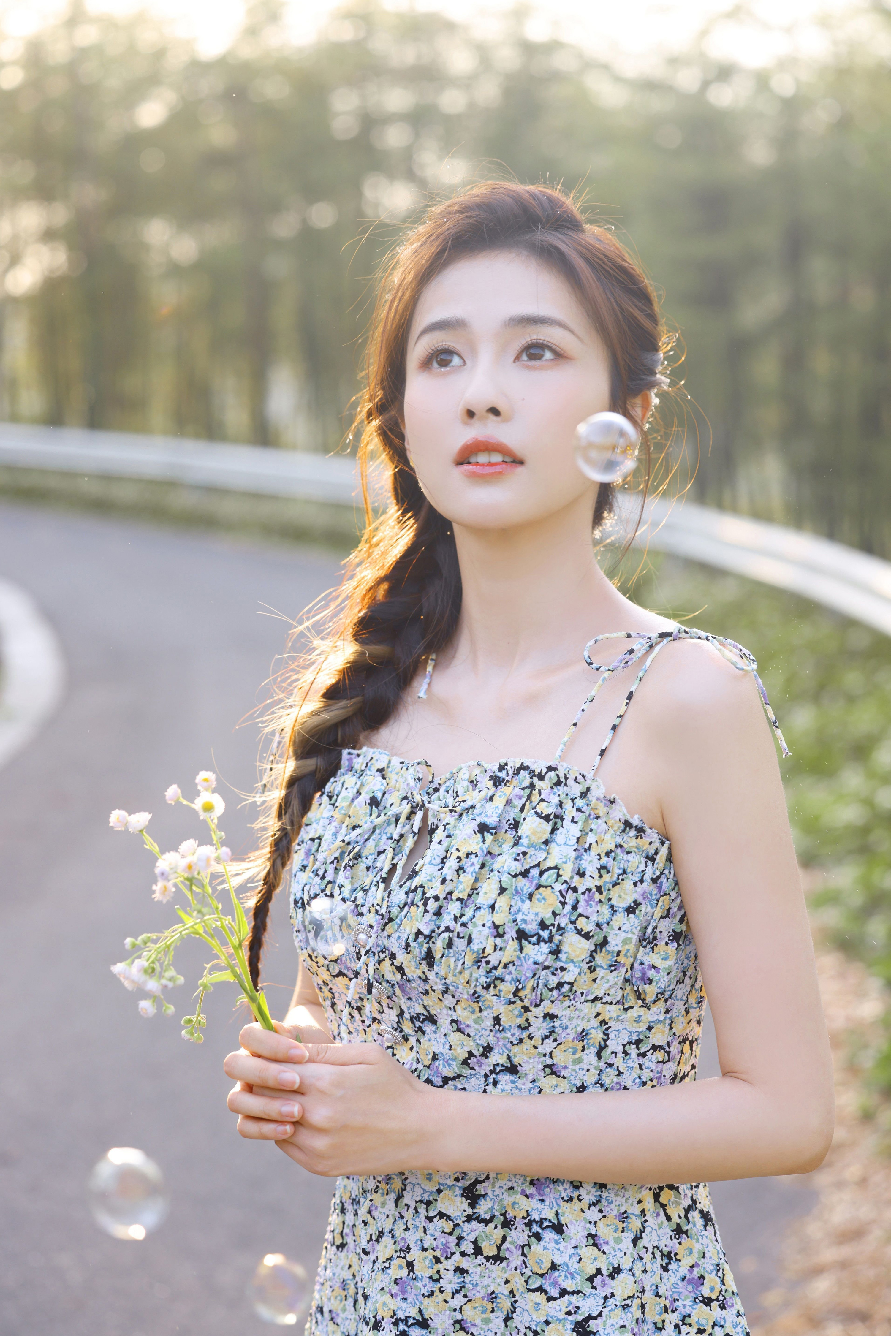 香肩小露沐晨曦—白鹿 [高清套圖]-第1章-图片12