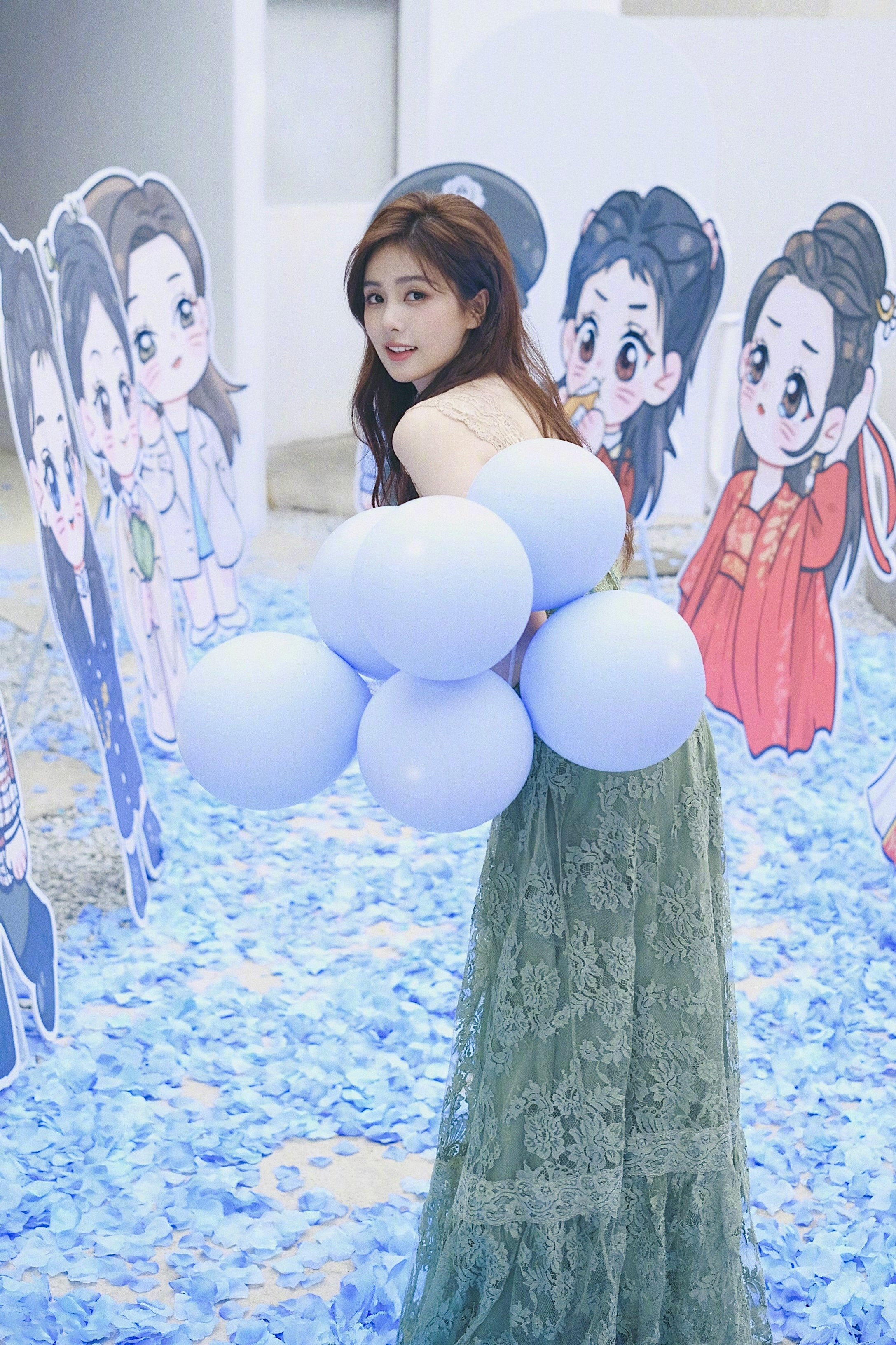 一身碧綠歡慶生—白鹿 [高清套圖]-第1章-图片2