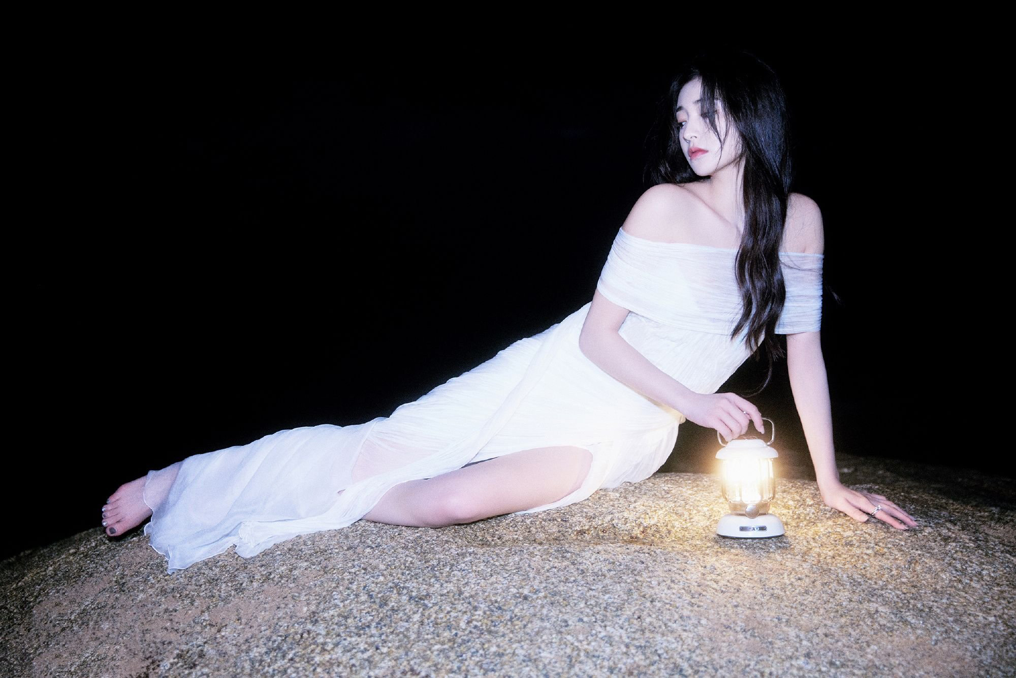 現代古典集一身—周潔瓊[套圖]-第1章-图片1