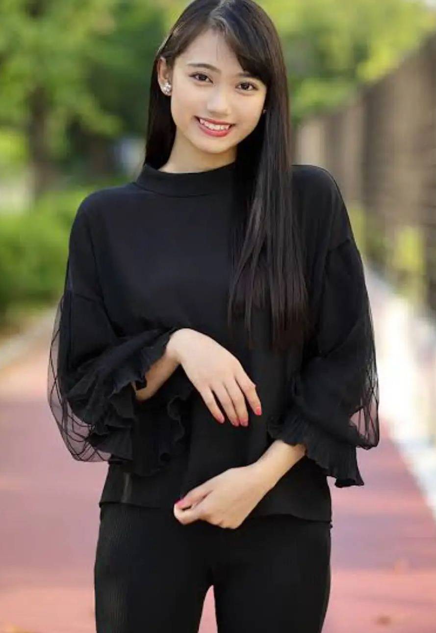 女演員、電視藝人及時裝模特兒大秀D級雪乳及渾圓美尻黑崎莉奈-第1章-图片4