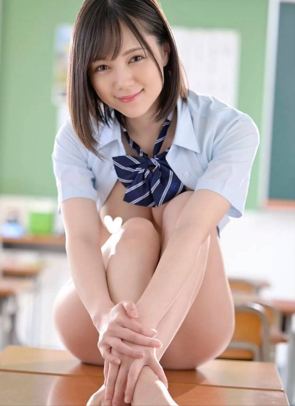 160cm美腿加上有F Cup瘦底大波身材涼森玲夢-第1章-图片11