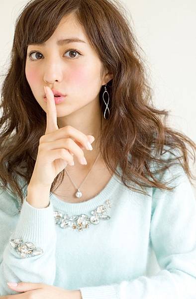 讓人怦然心動的「美背女神」──堀田茜-第1章-图片1