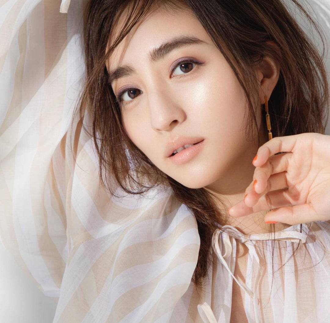 讓人怦然心動的「美背女神」──堀田茜-第1章-图片9