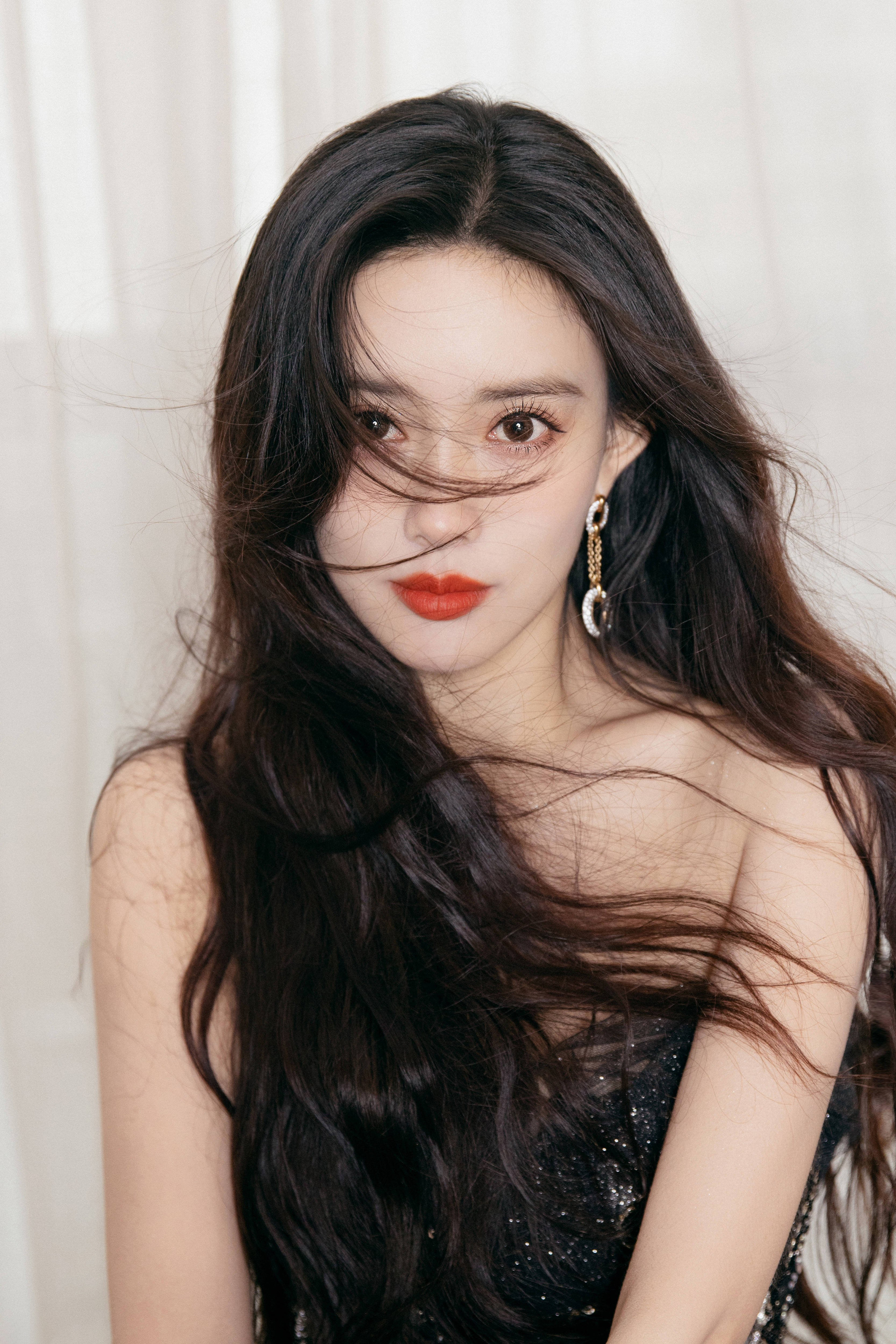 抹胸禮服顯嬌嫩—孟子義[高清套圖]-第1章-图片17