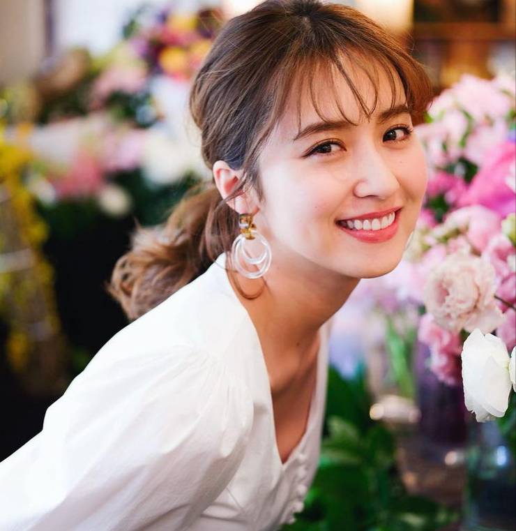 女子偶像團體前成員時尚雜誌常規模特兒衛藤美彩-第1章-图片5