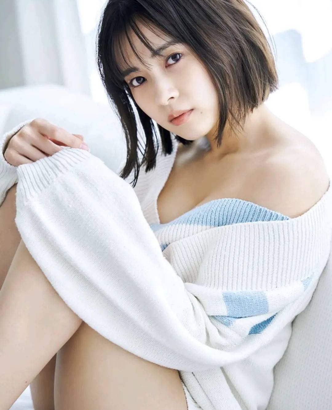 寫真美翻 鋼琴書法全都會新條由芽-第1章-图片9