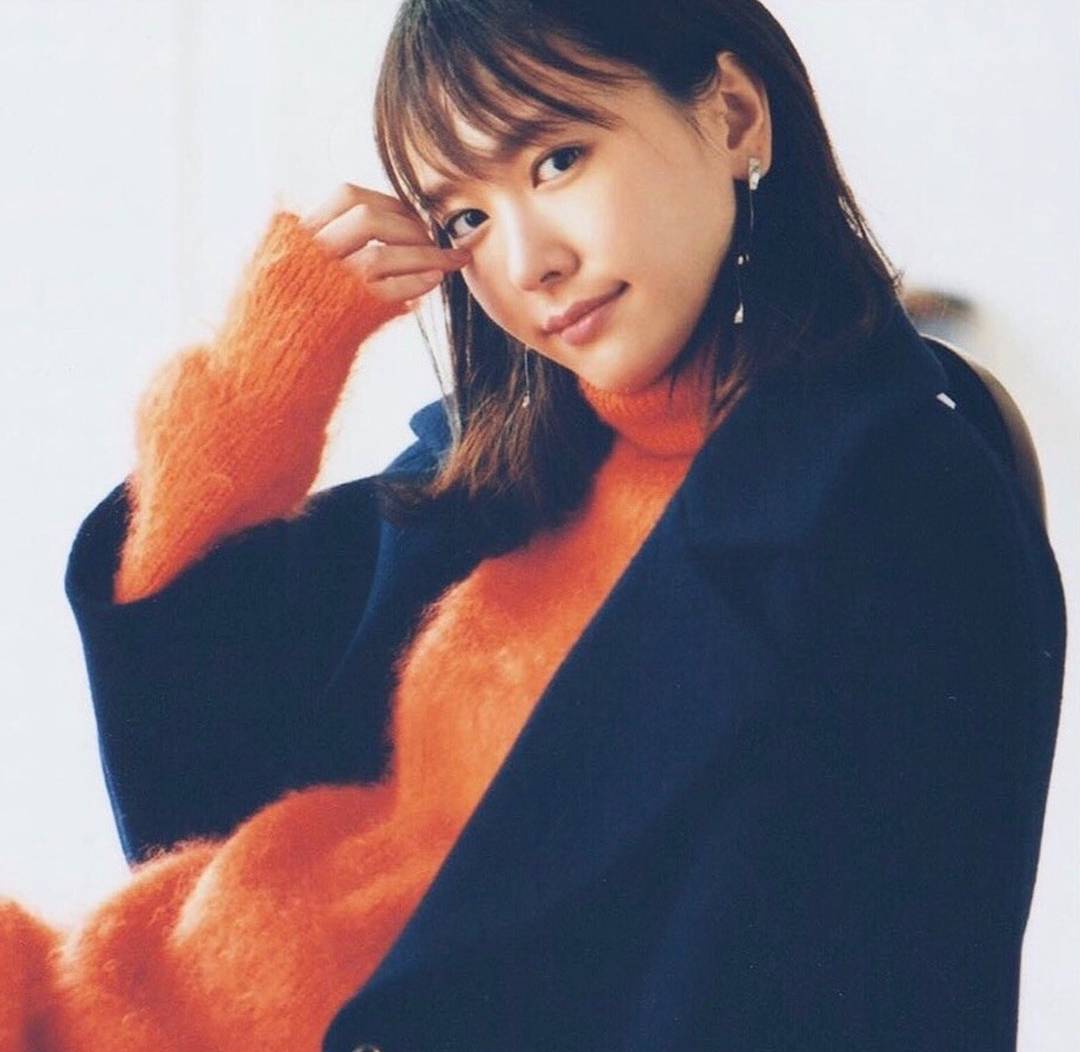 日本女演員、歌手及模特兒登上《VOCE》雜誌8月號新垣結衣-第1章-图片2