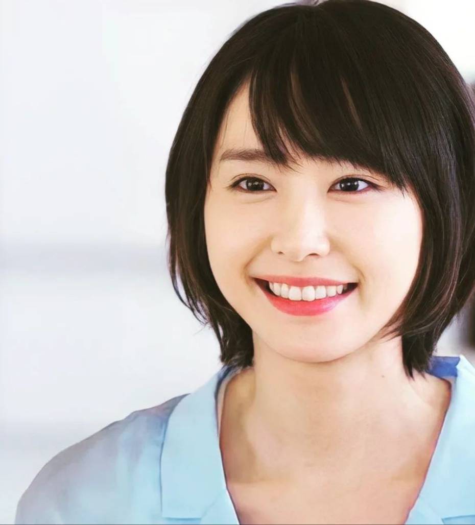 日本女演員、歌手及模特兒登上《VOCE》雜誌8月號新垣結衣-第1章-图片6