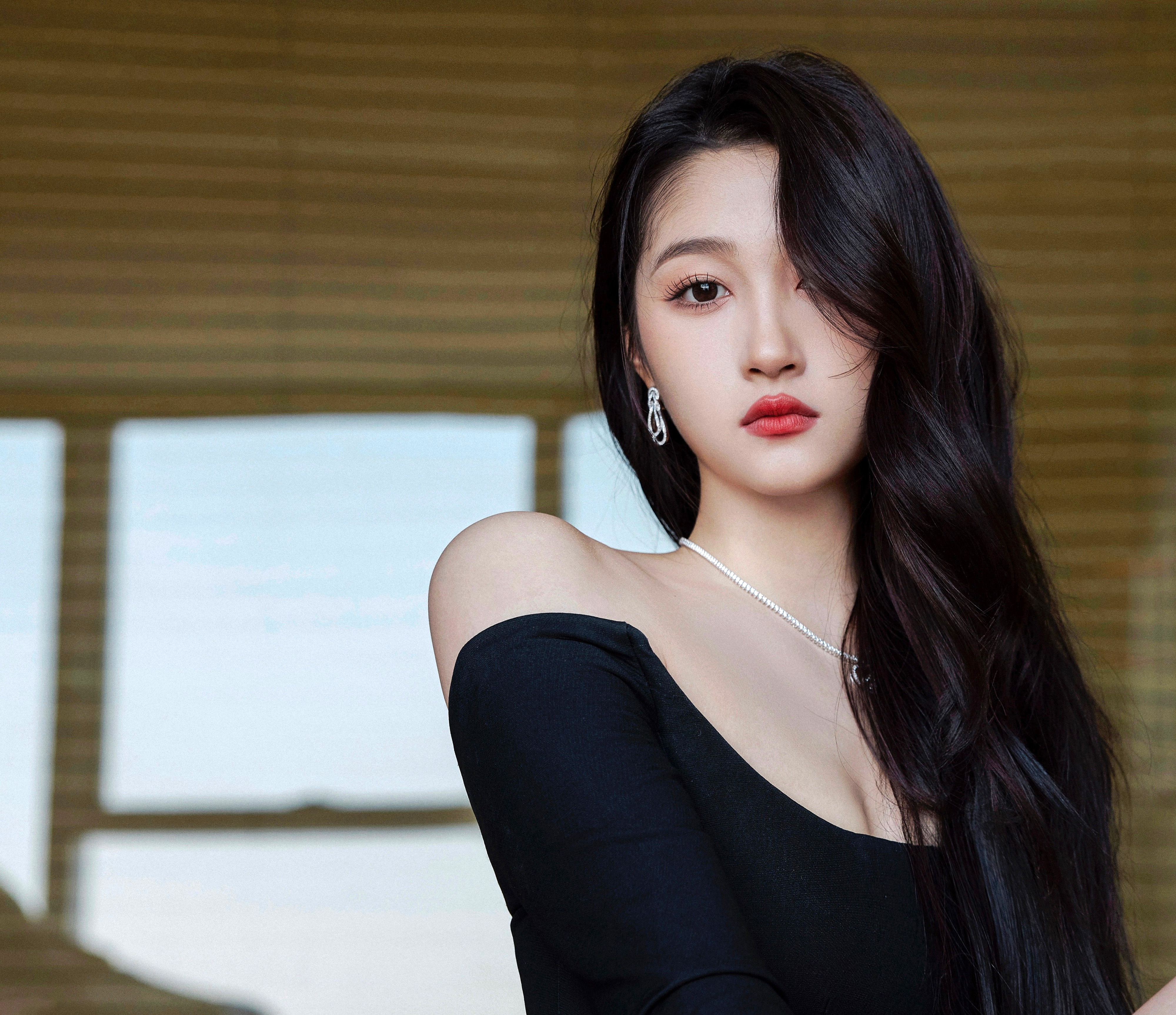 小洋裝大長腿—關曉彤[高清套圖]-第1章-图片1