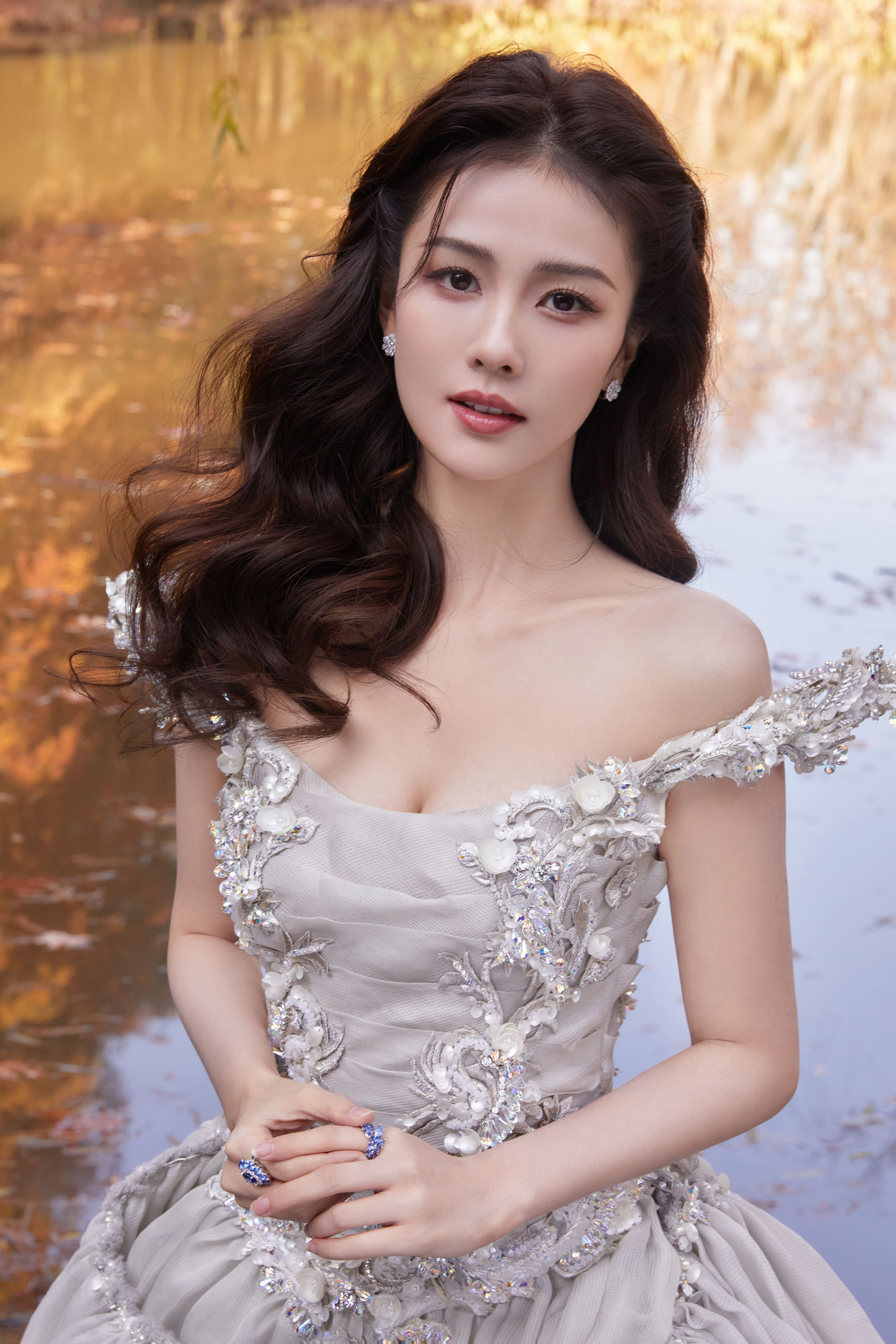 綺麗森林白公主—白鹿 [高清套圖]-第1章-图片1