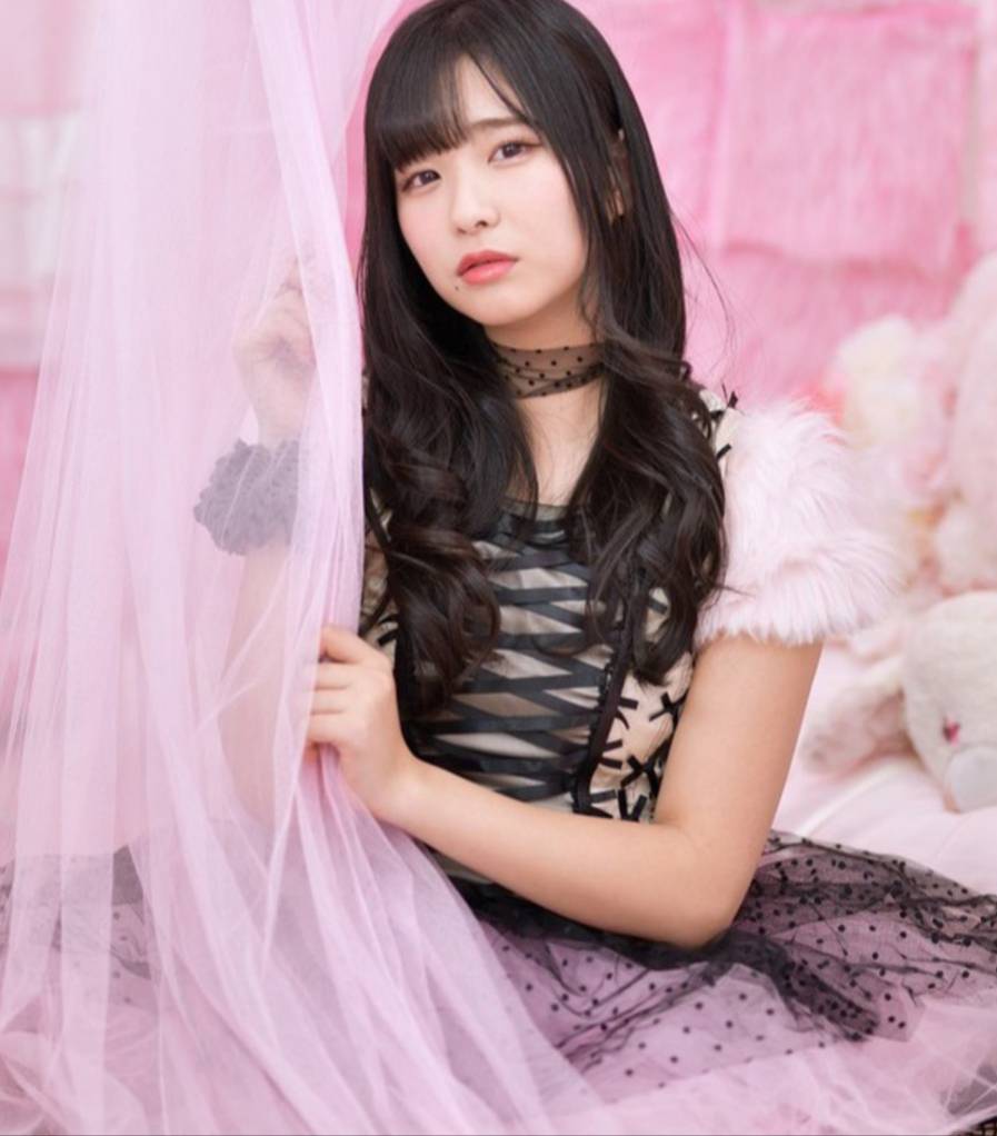 偶像組合成員，模特谷口彩菜-第1章-图片1