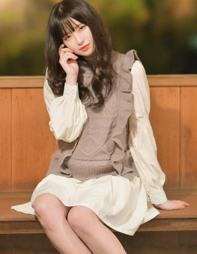 偶像組合成員，模特谷口彩菜-第1章-图片4