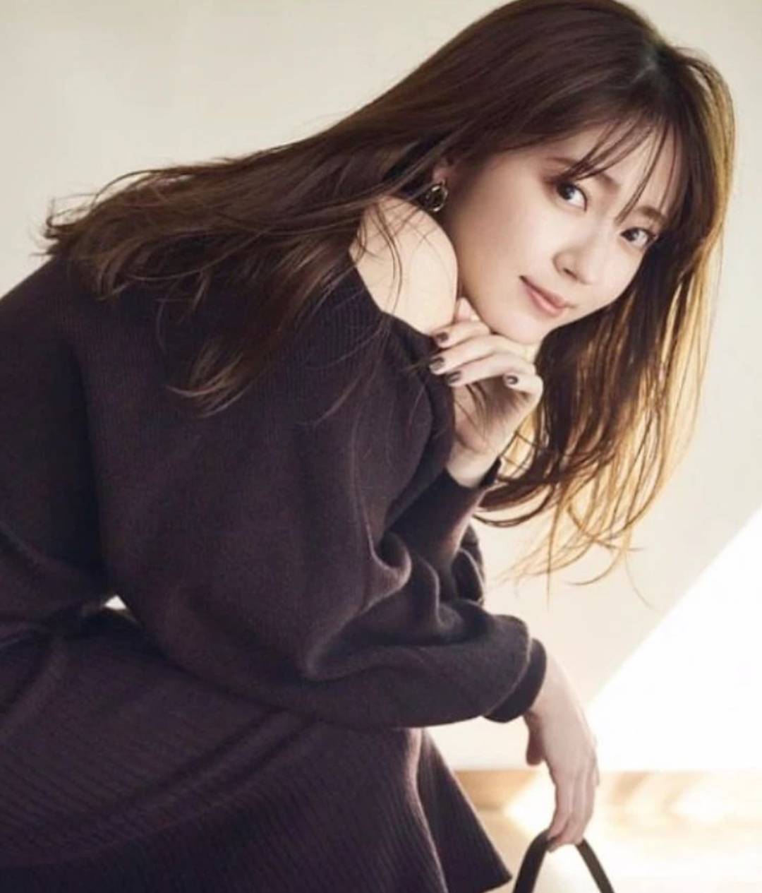 日本唱跳偶像歌手音樂節目與網路節目主持人鈴木愛理-第1章-图片2