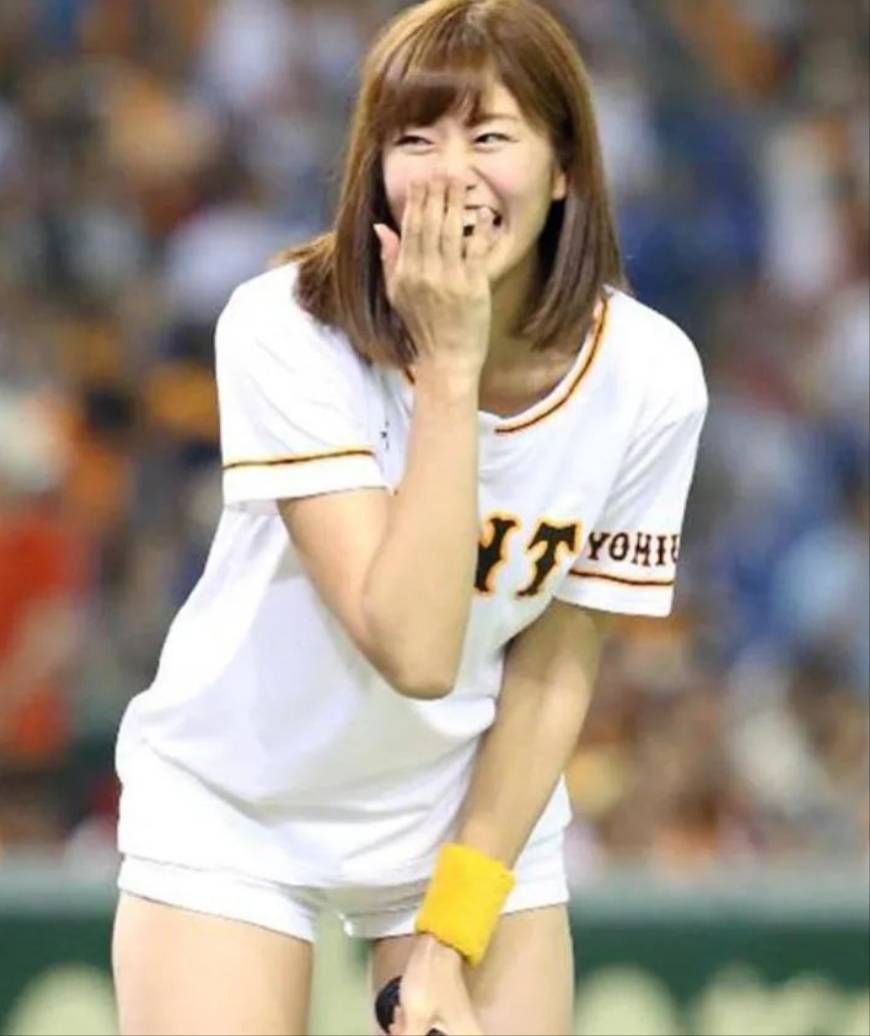 棒球女神秀結實香肩網友大讚好有魅力稻村亞美-第1章-图片5