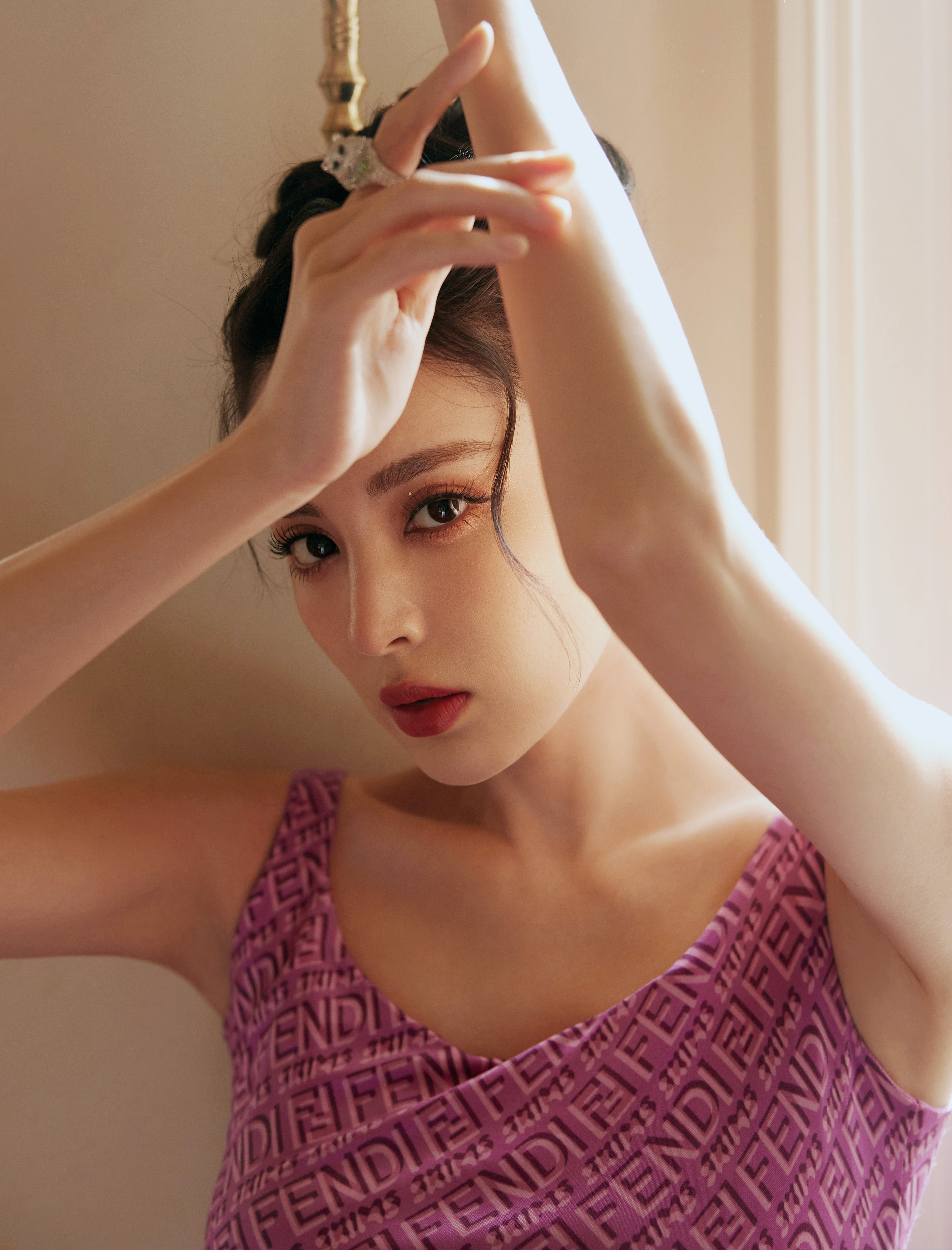 盛裝待晚宴—古力娜扎[高清套圖]-第1章-图片10