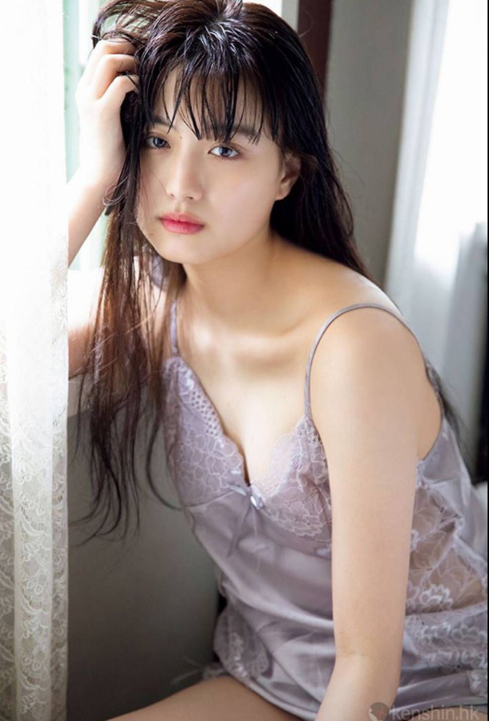 人氣模特兒乘女主角氣勢進軍寫真界鶴嶋乃愛