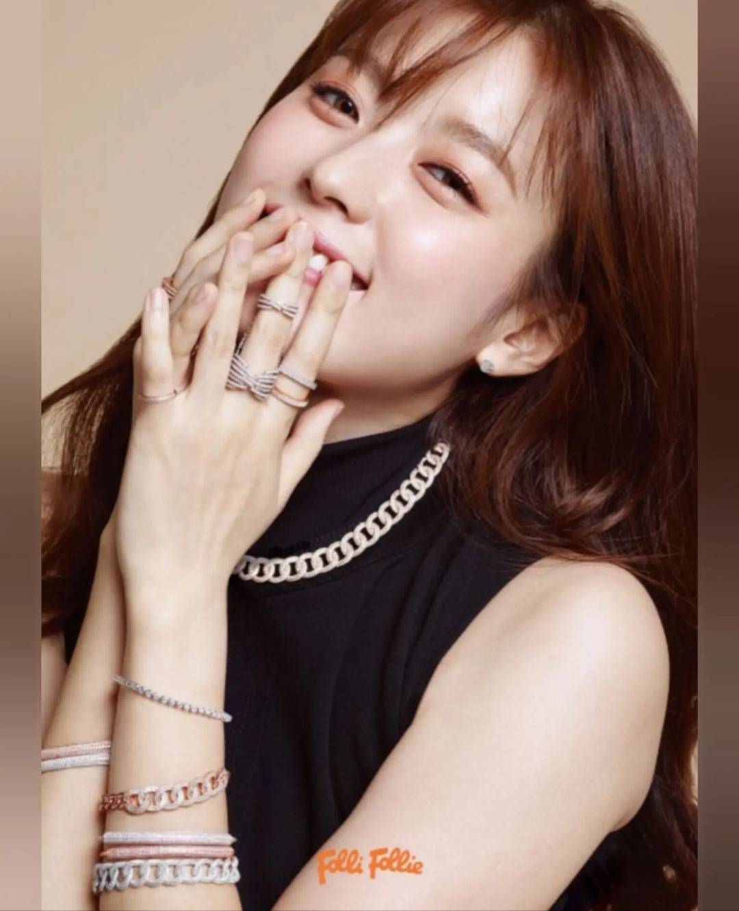 模特兒大賽及微笑小姐大賽第一名被稱為「微笑天使」韓孝周