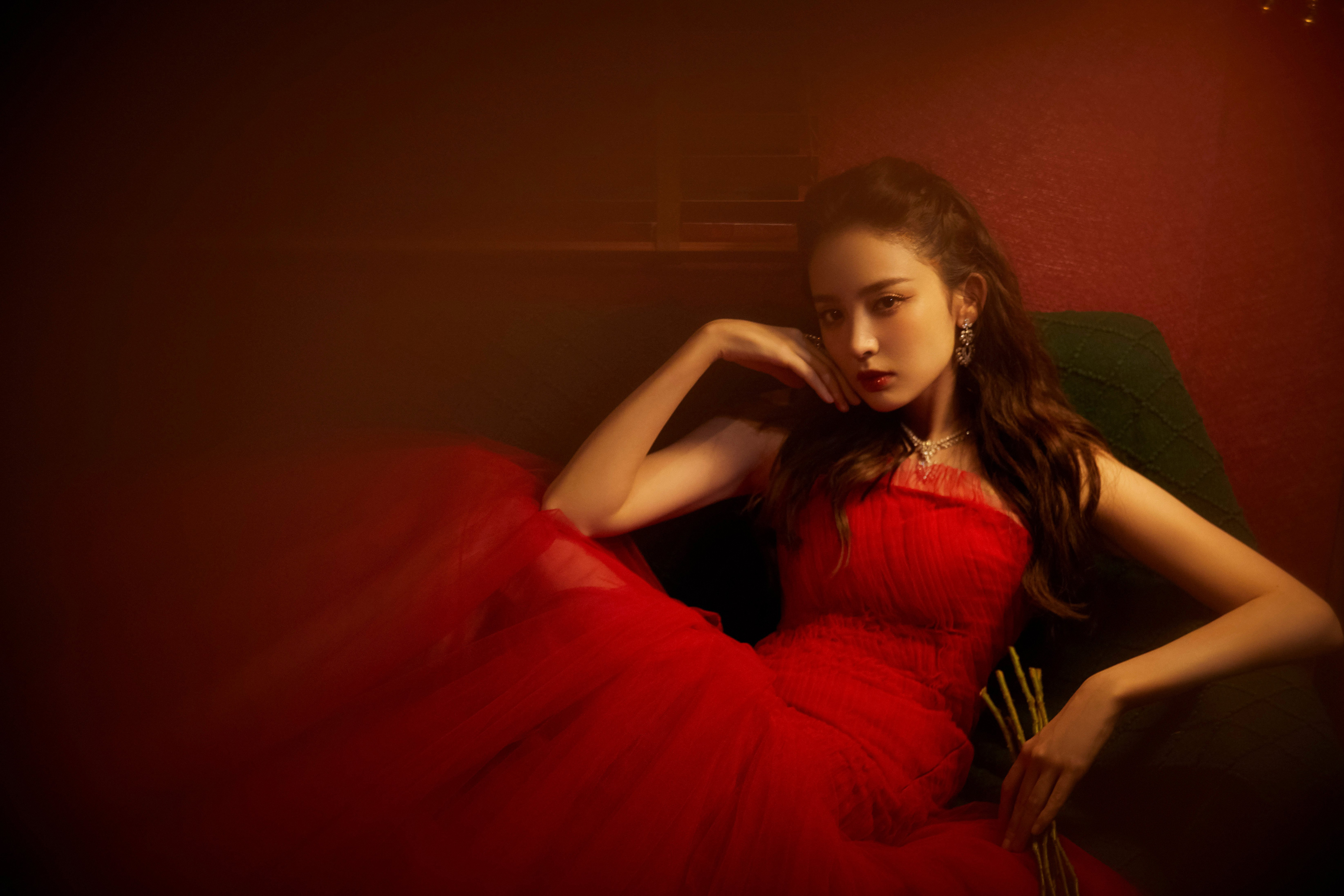 紅顏紅裝紅椒房—古力娜扎[高清套圖]